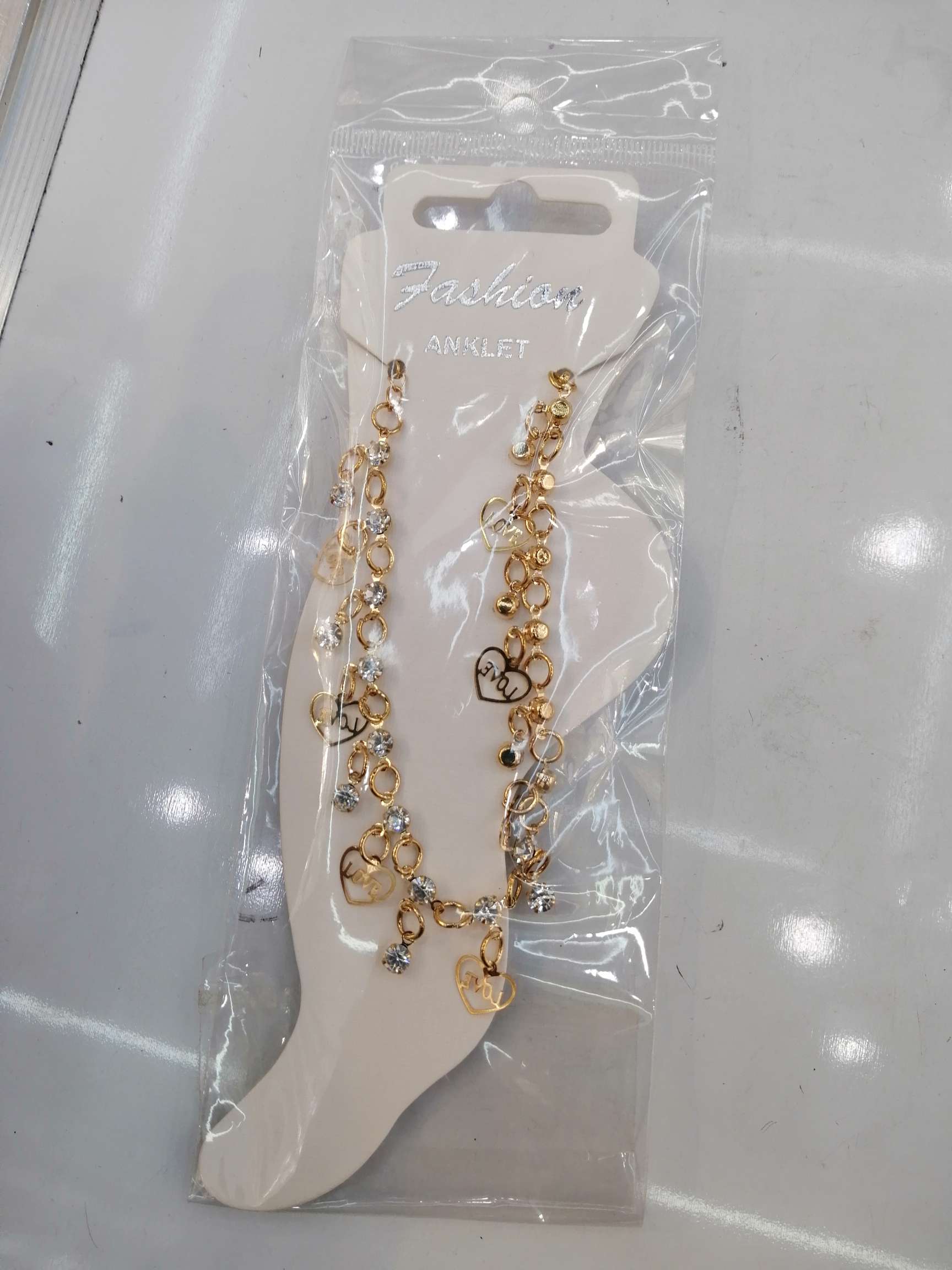 Small pendant ankle chain