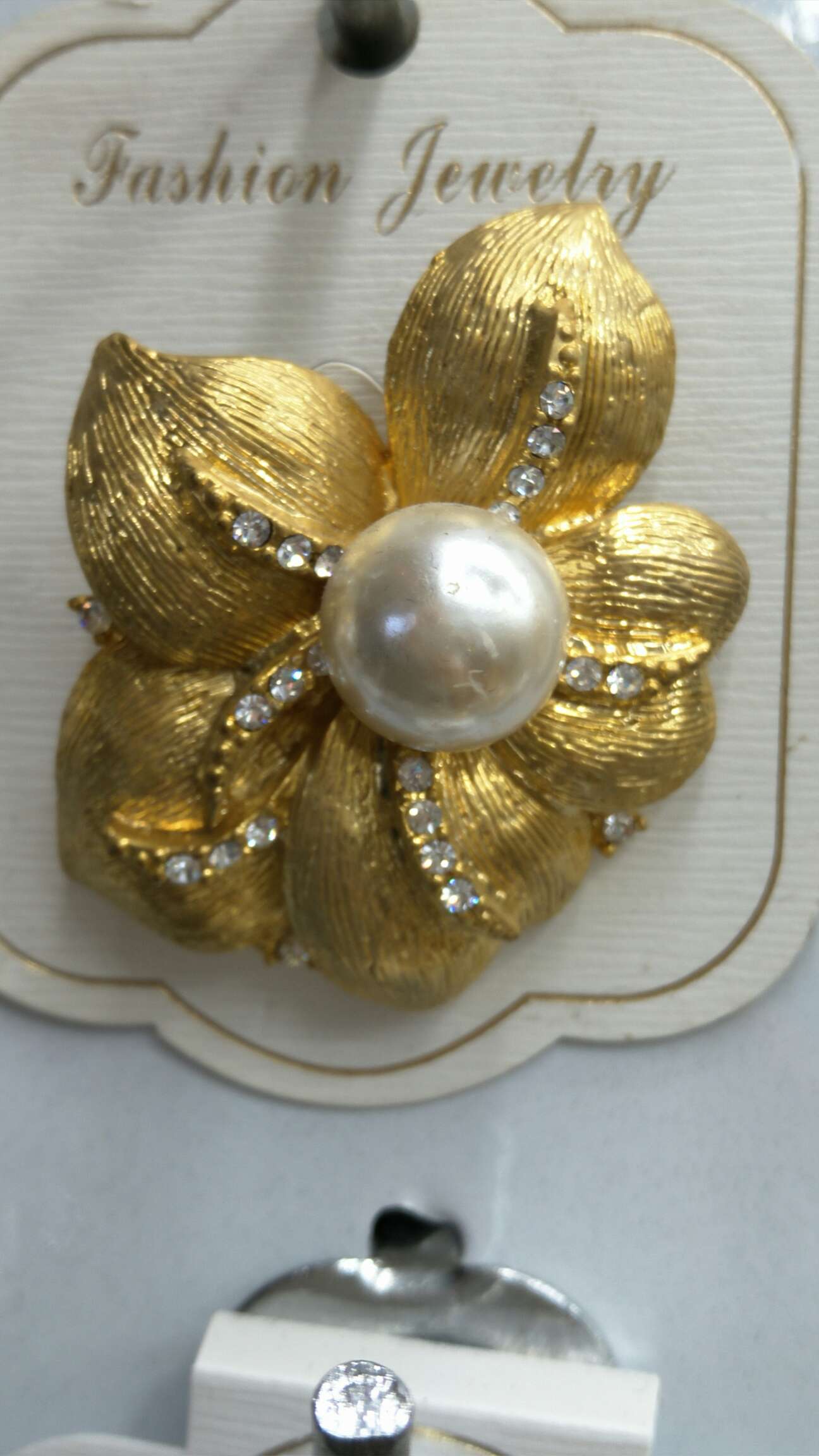 brooch