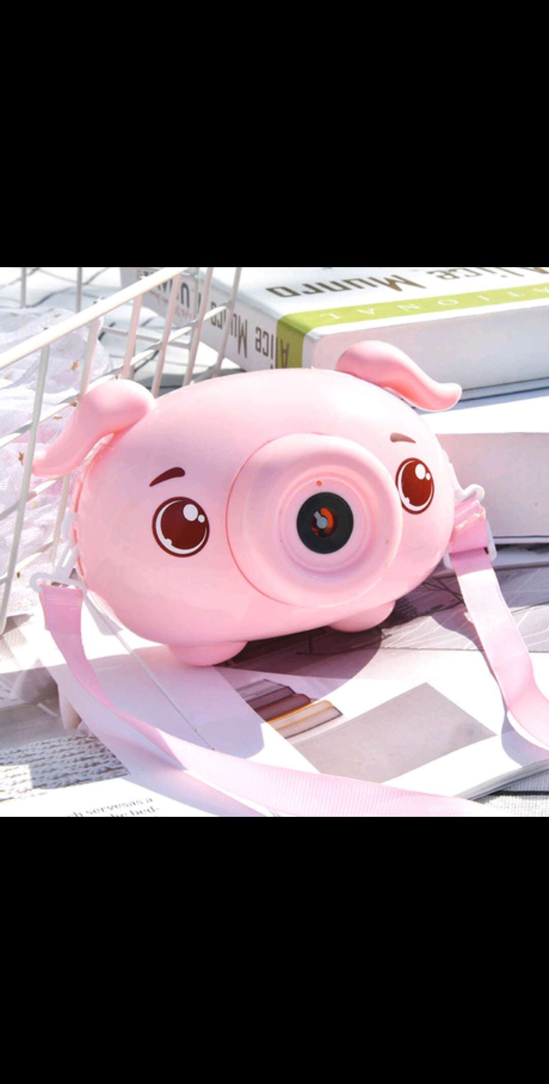 The popular "Cute Pig Bubble Camera" creative toy Specification image
