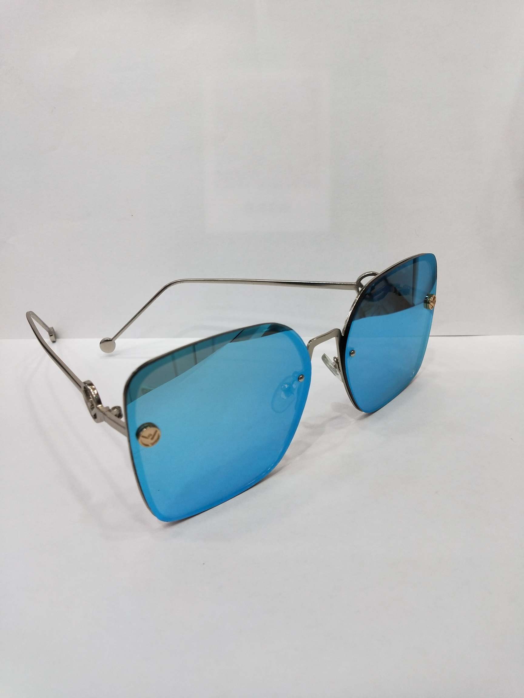 四四方方大框太阳镜质感好分量足产品图