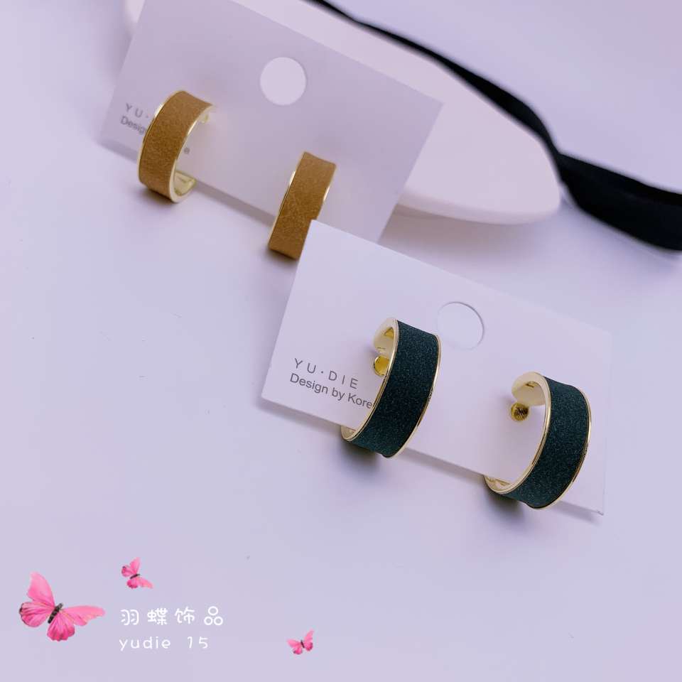 Butterfly vintage Hong Kong style silver needle earrings female trend Application Scenario