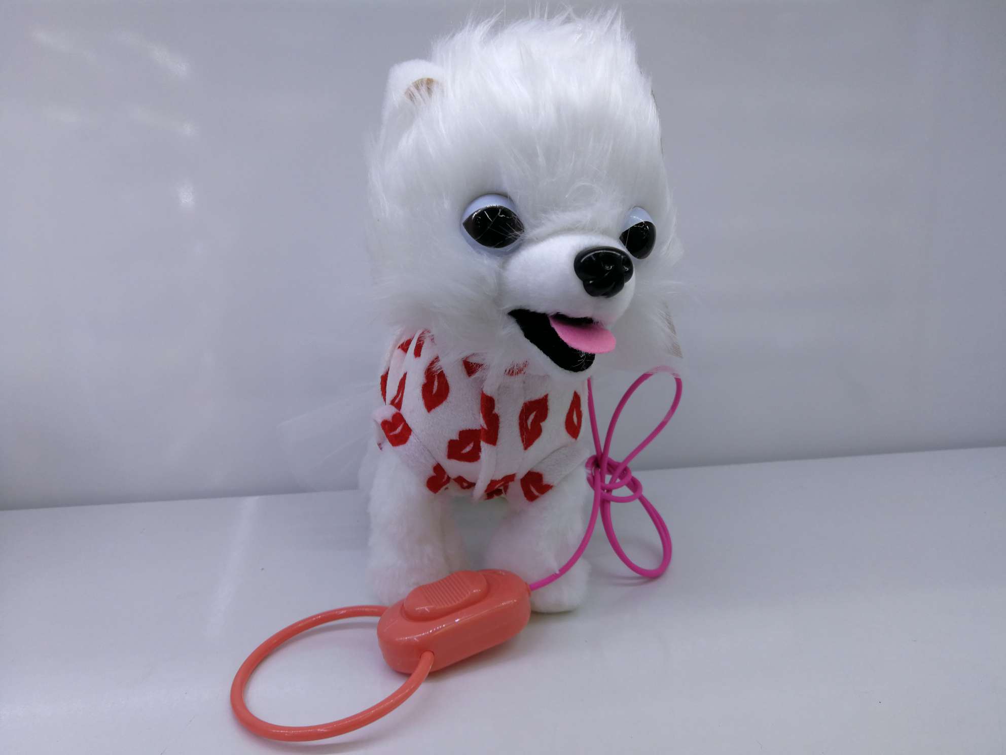 Plush toy dogs from street stalls in Yiwu