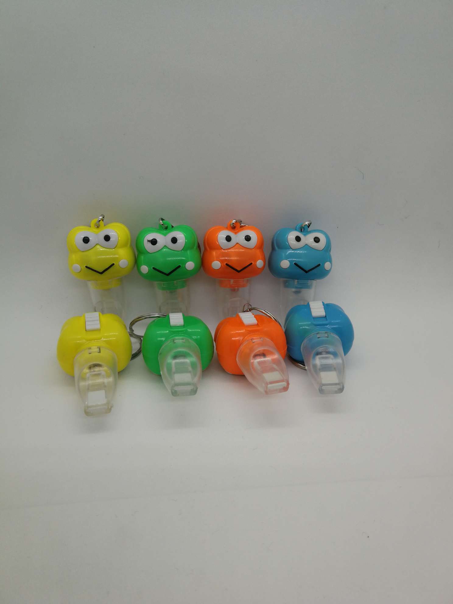 钥匙扣灯/发光口哨/小挂件细节图