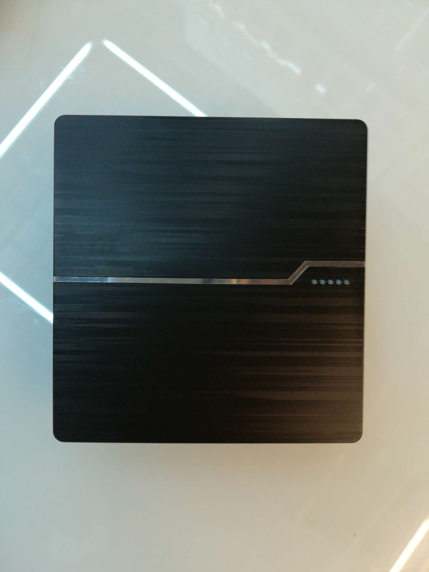 开关圆款一开产品图