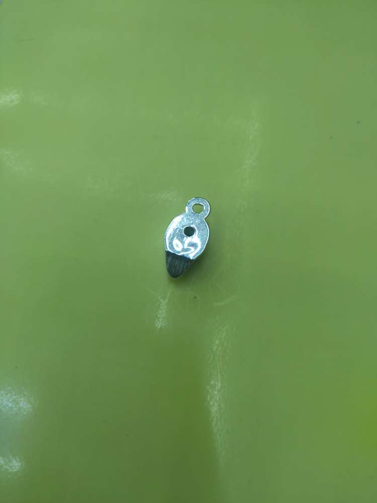 The H981 ghost head is approximately 20MM in length, 10MM in width, 6MM in thickness, and has a hole diameter of 3mm details Picture