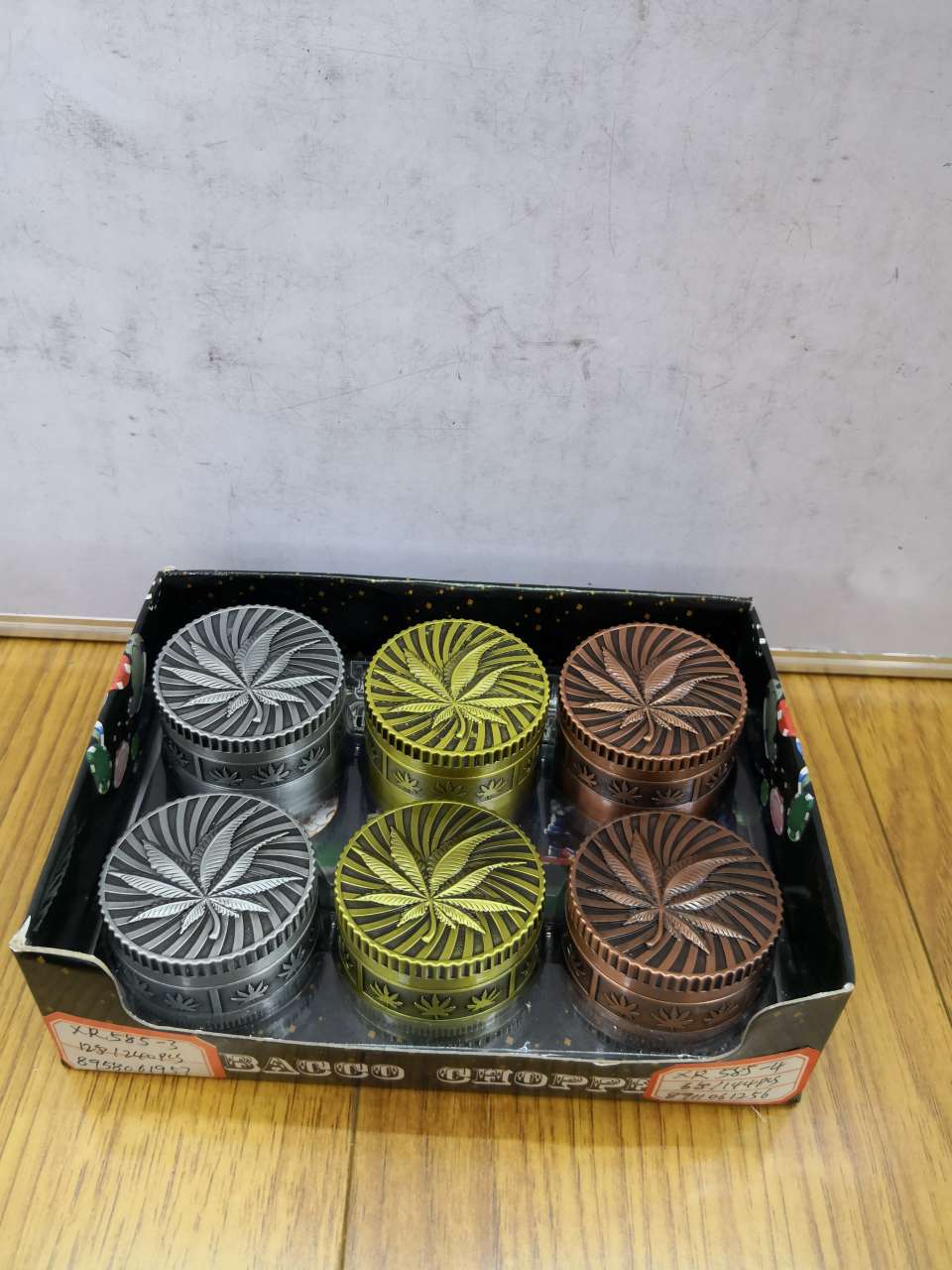 XR-581-3三层50mm麻叶磨烟器 一件240个起做 可以混图混色详情图6