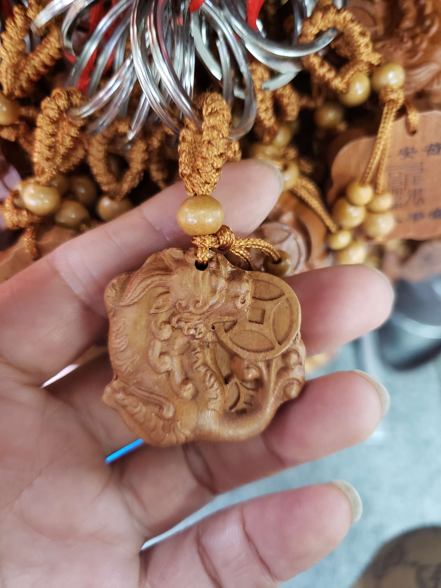 桃木单面浮雕钥匙扣