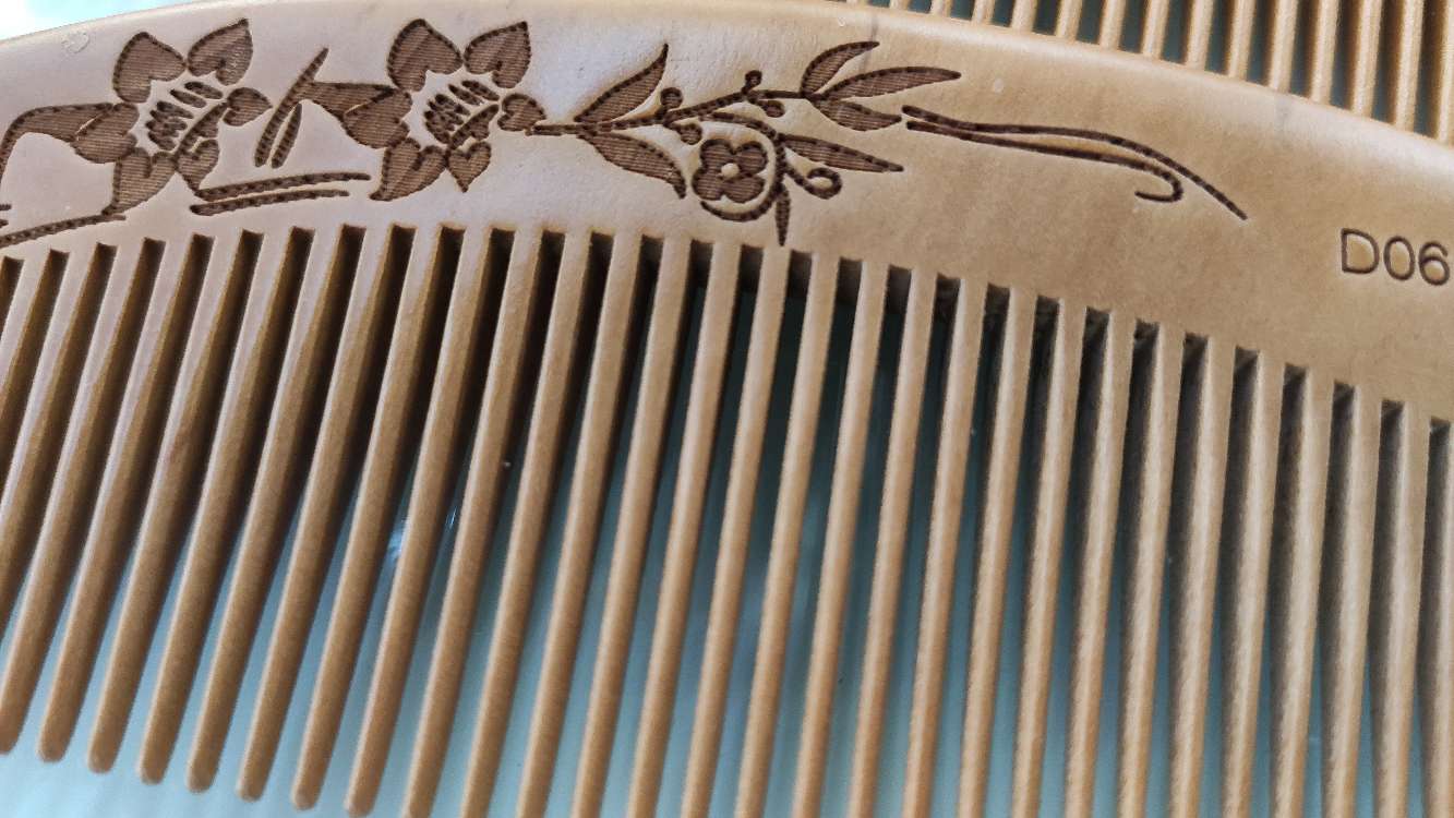Ai Shangmei Boutique Wood Comb Ai Shangmei Print Boutique Wood Comb Classic Wood Comb Printing Boutique Wood Comb Application Scenario