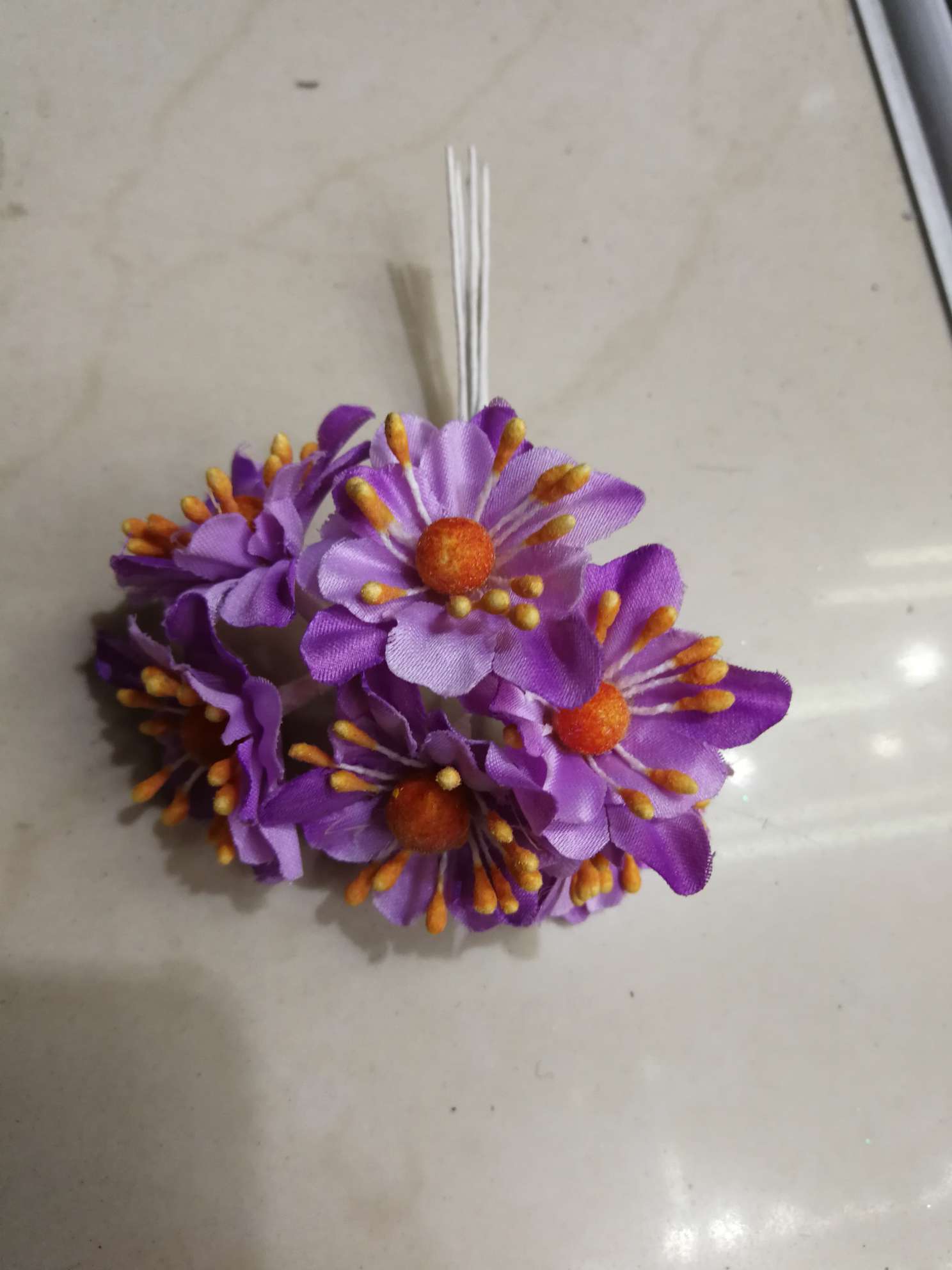 Flor de corazón amarillo