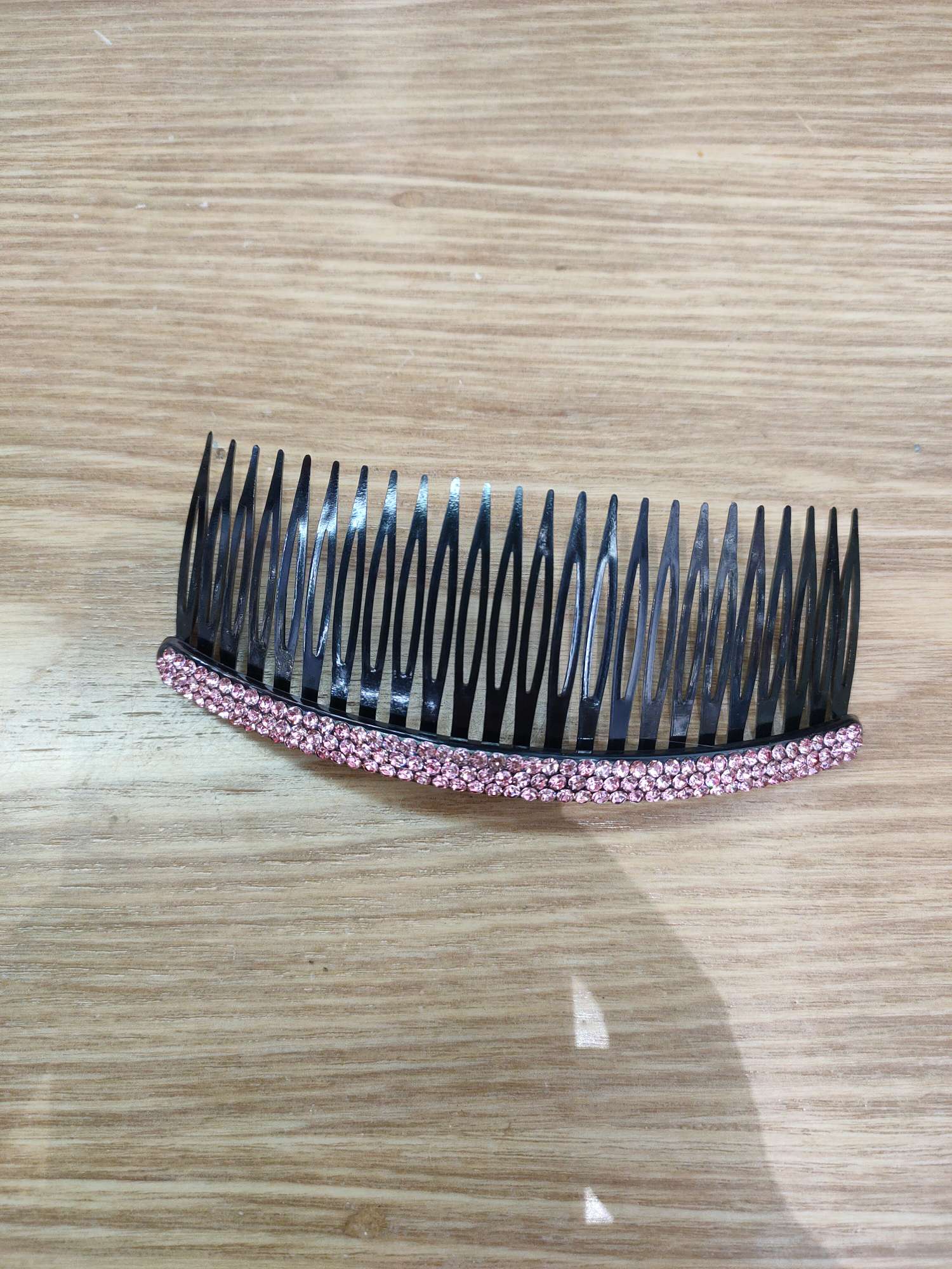 Rhinestone Comb Female 6-Color Three-Row Crystal Plastic Tooth 24-Tooth Large Hair Comb Adult Hair Accessories Application Scenario