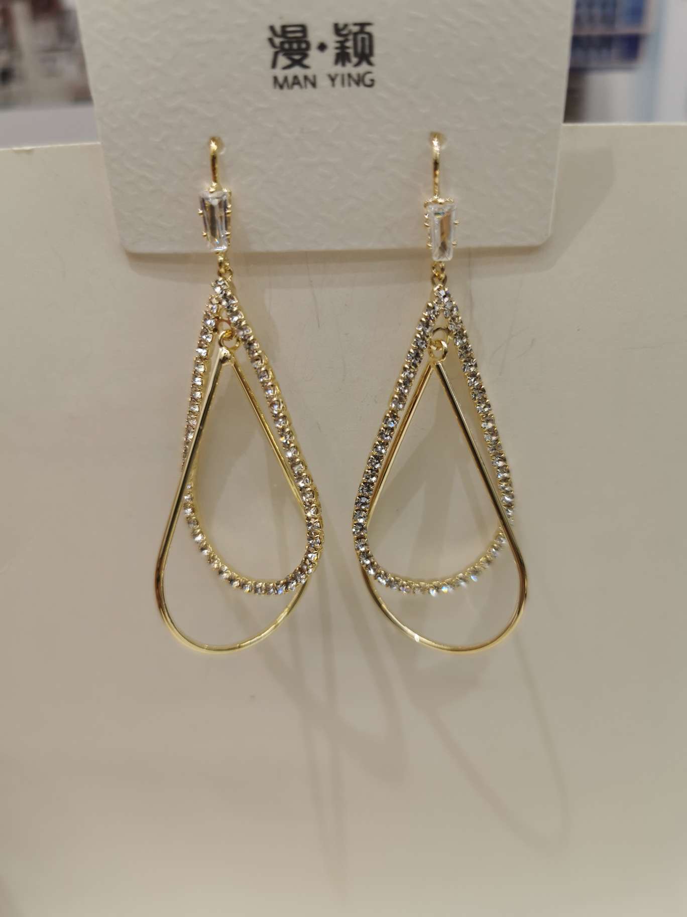 New Korean-style geometric earrings for women, simple teardrop stud earrings, personalized earrings for women