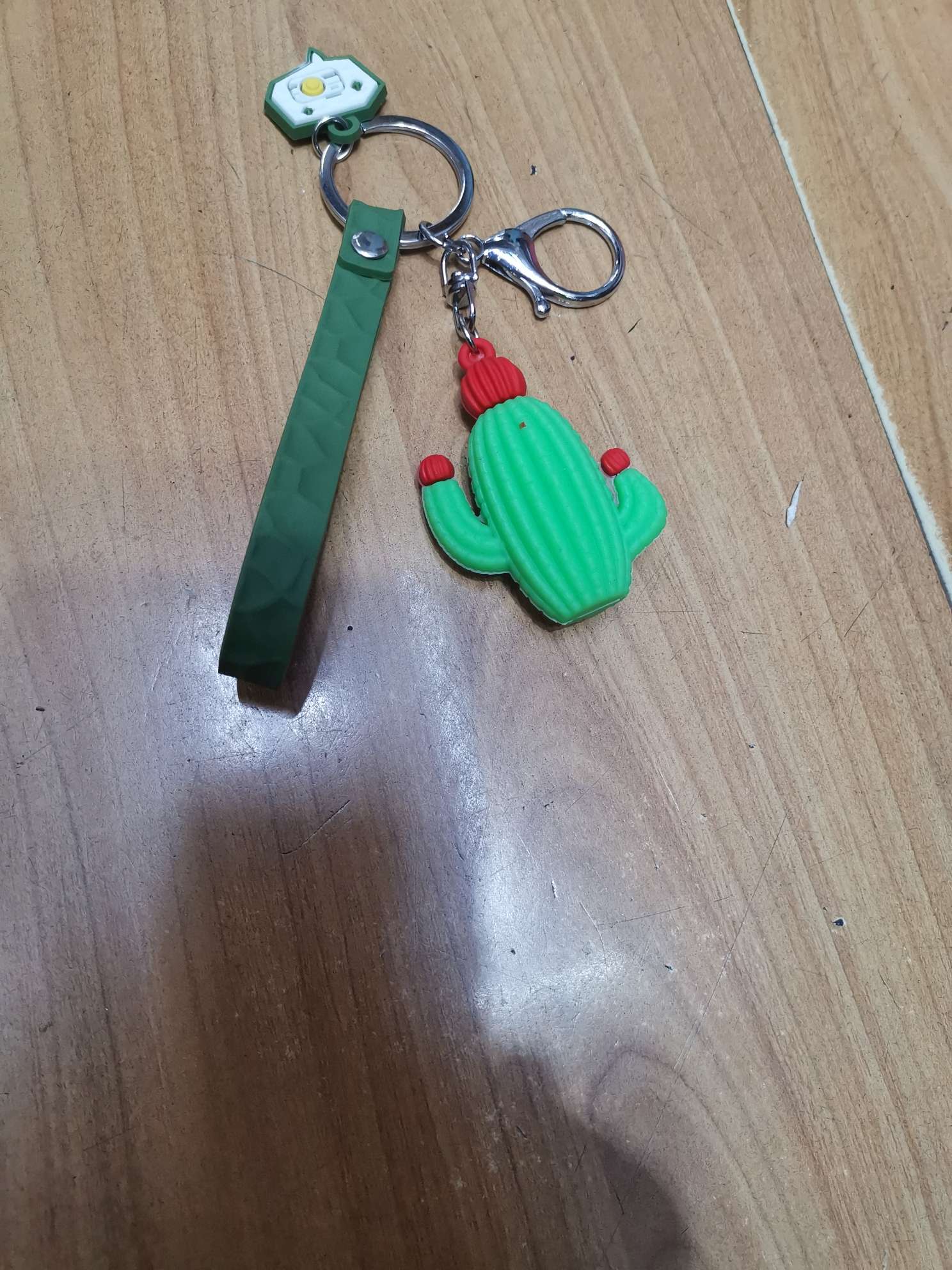 钥匙扣挂件带包装20克。