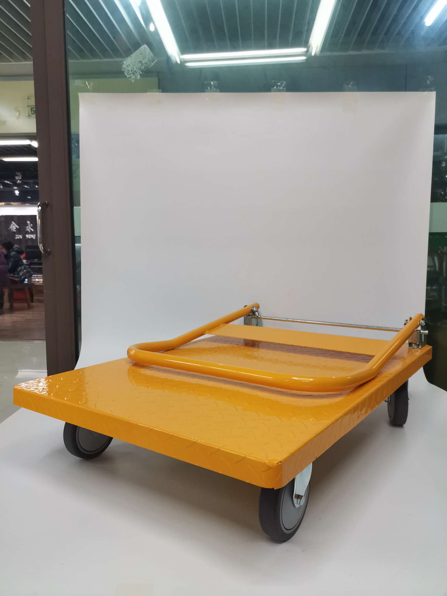 Factory direct sales of foldable flatbed carts, warehouse trolleys and iron plate carts Application Scenario