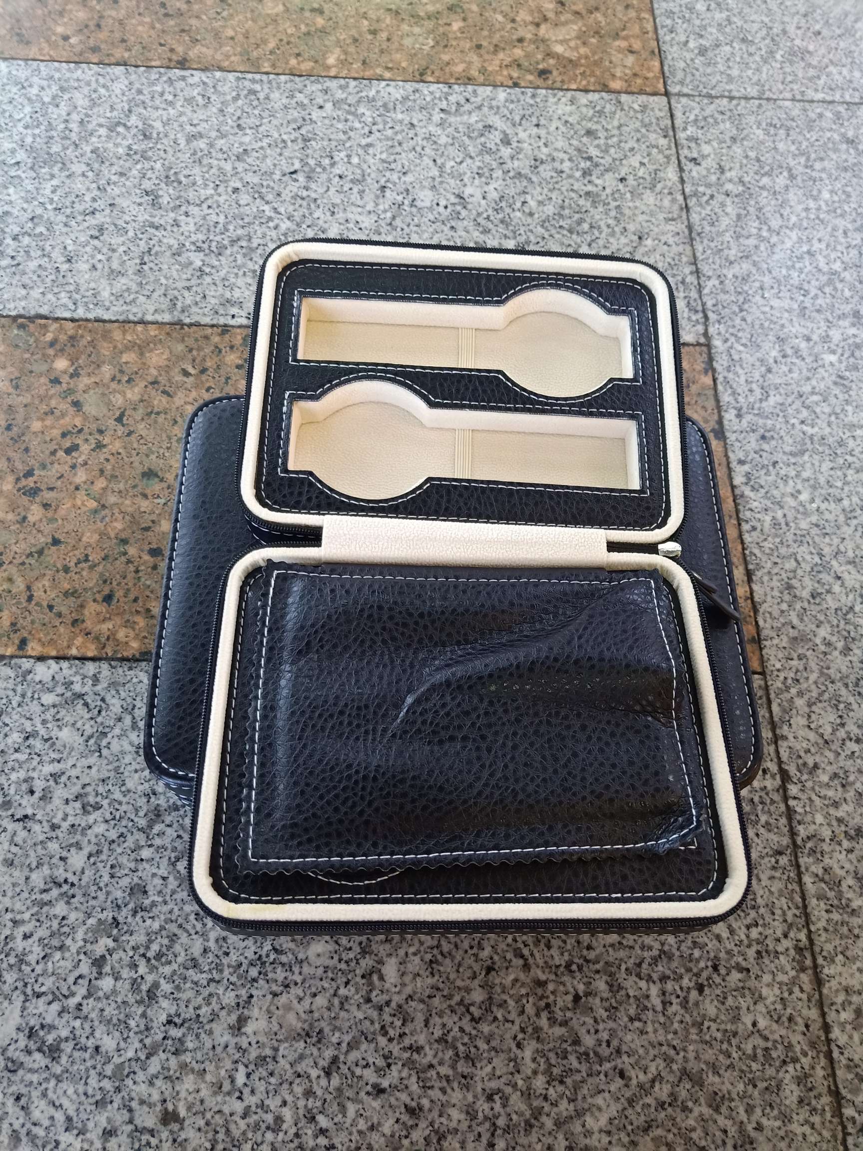 黑色中号套装手表4格