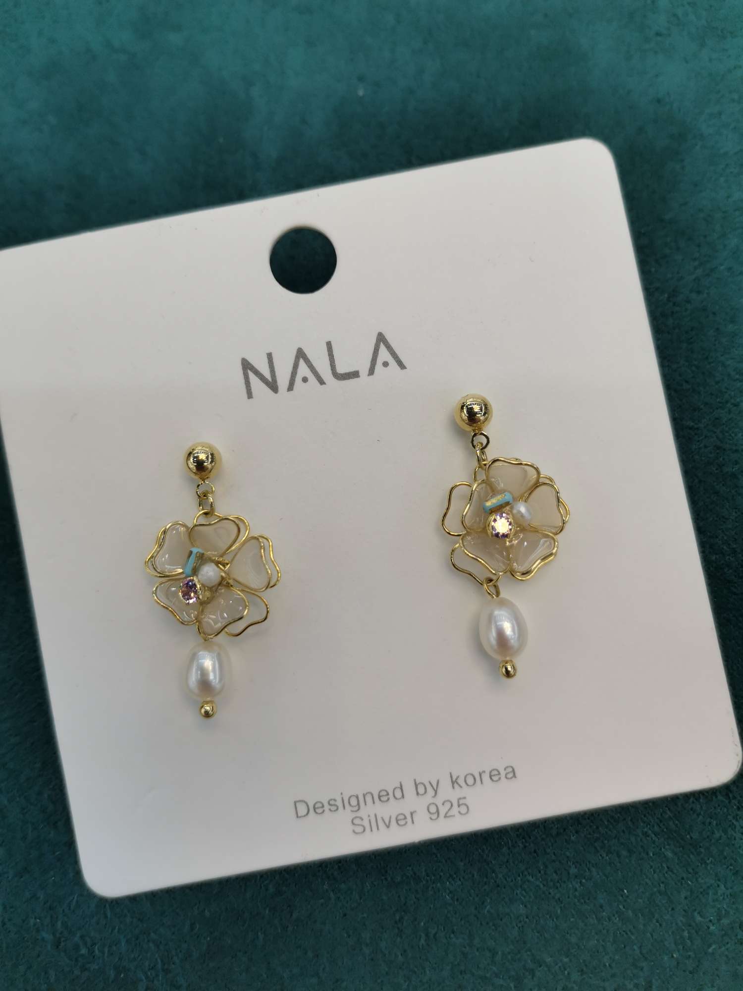 Natural pearl sweet eardrop thumbnail