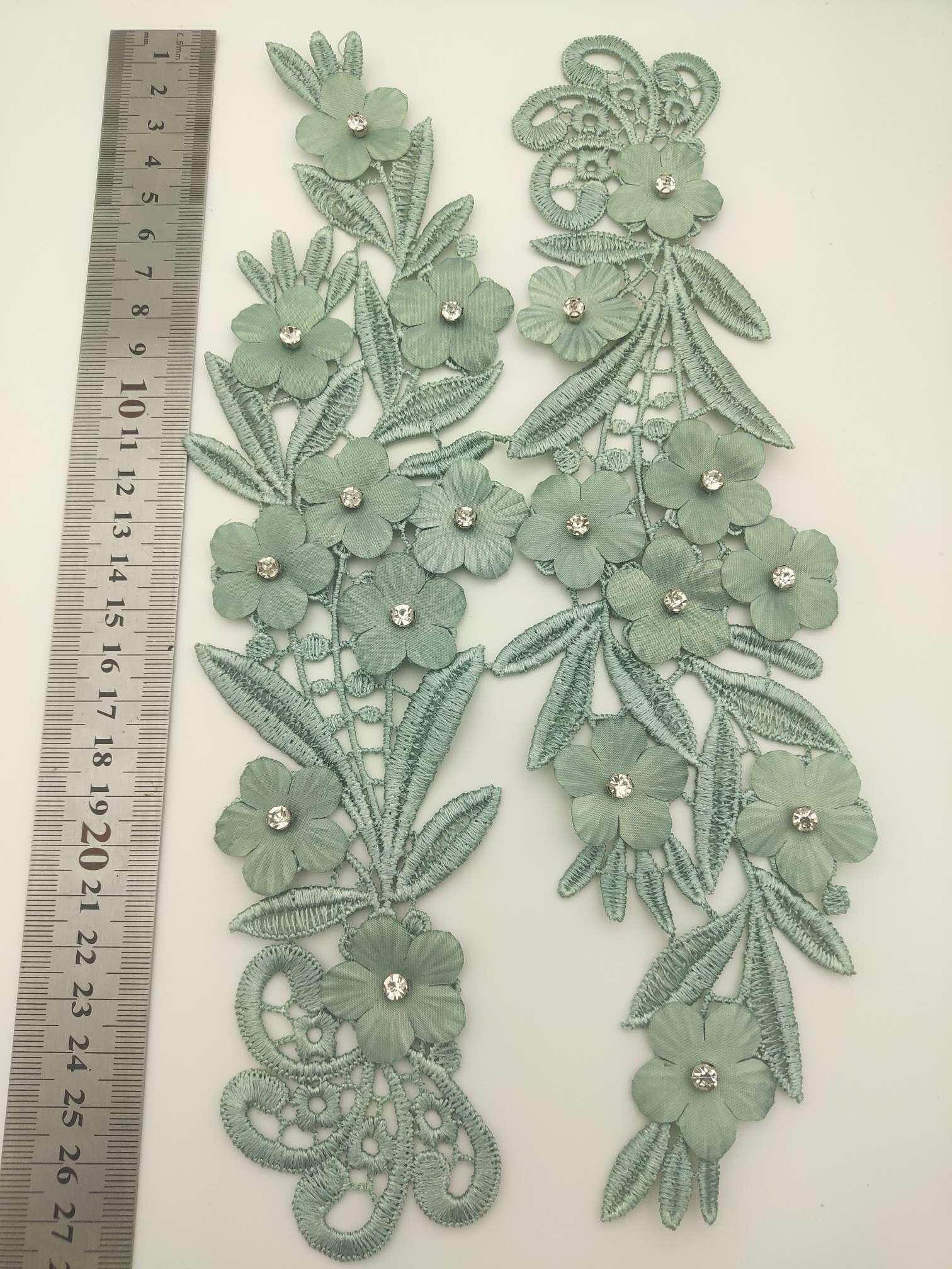 Polyester-polyester double-flower hand-stitched beaded flower clothing accessories, DIY collar flower wedding dress decoration 1-12 Specification image