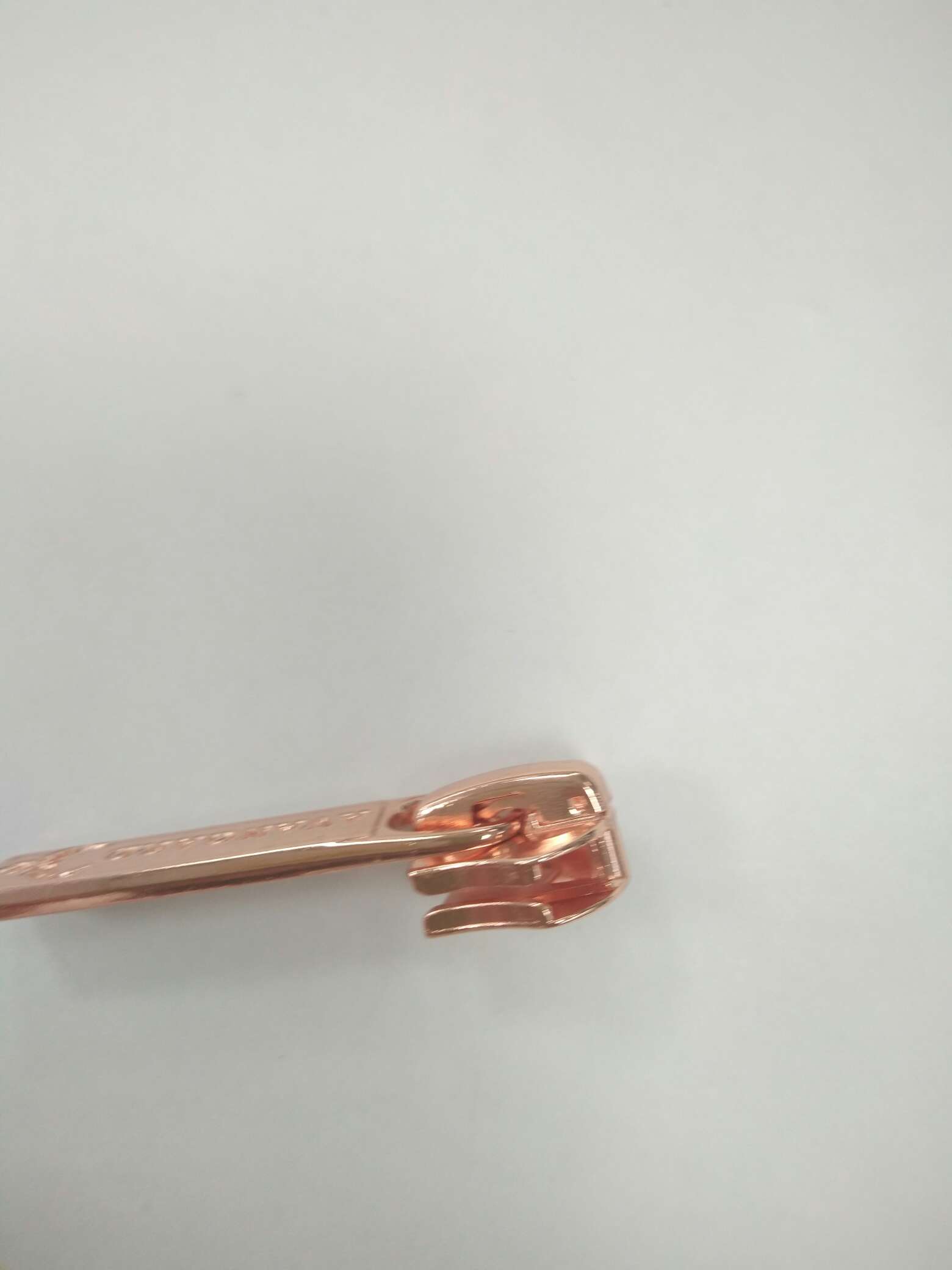 服装辅料箱包拉链头新款拉锁头花式拉片批发产品图