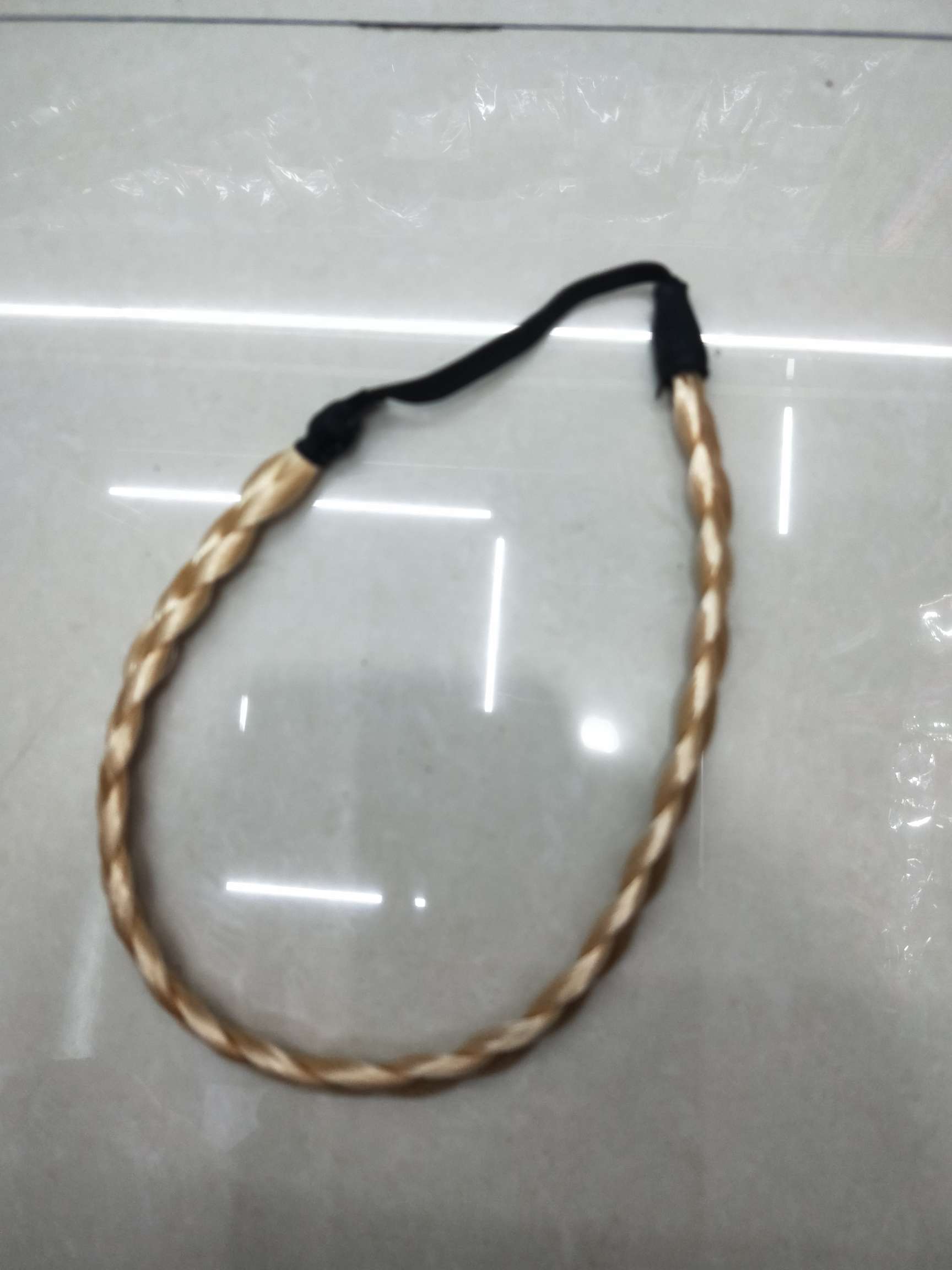 Braid head with elastic false braid children thumbnail