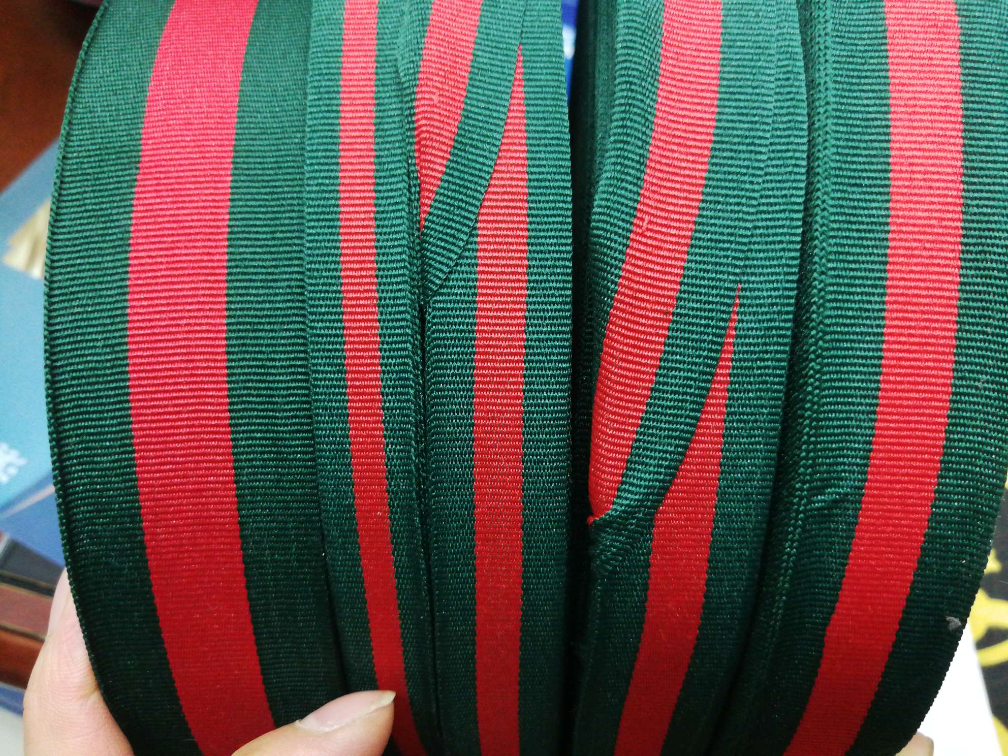 涤纶墨绿间大红1CM，1.5CM，2CM，2.5CM，3CM，4CM每米价格