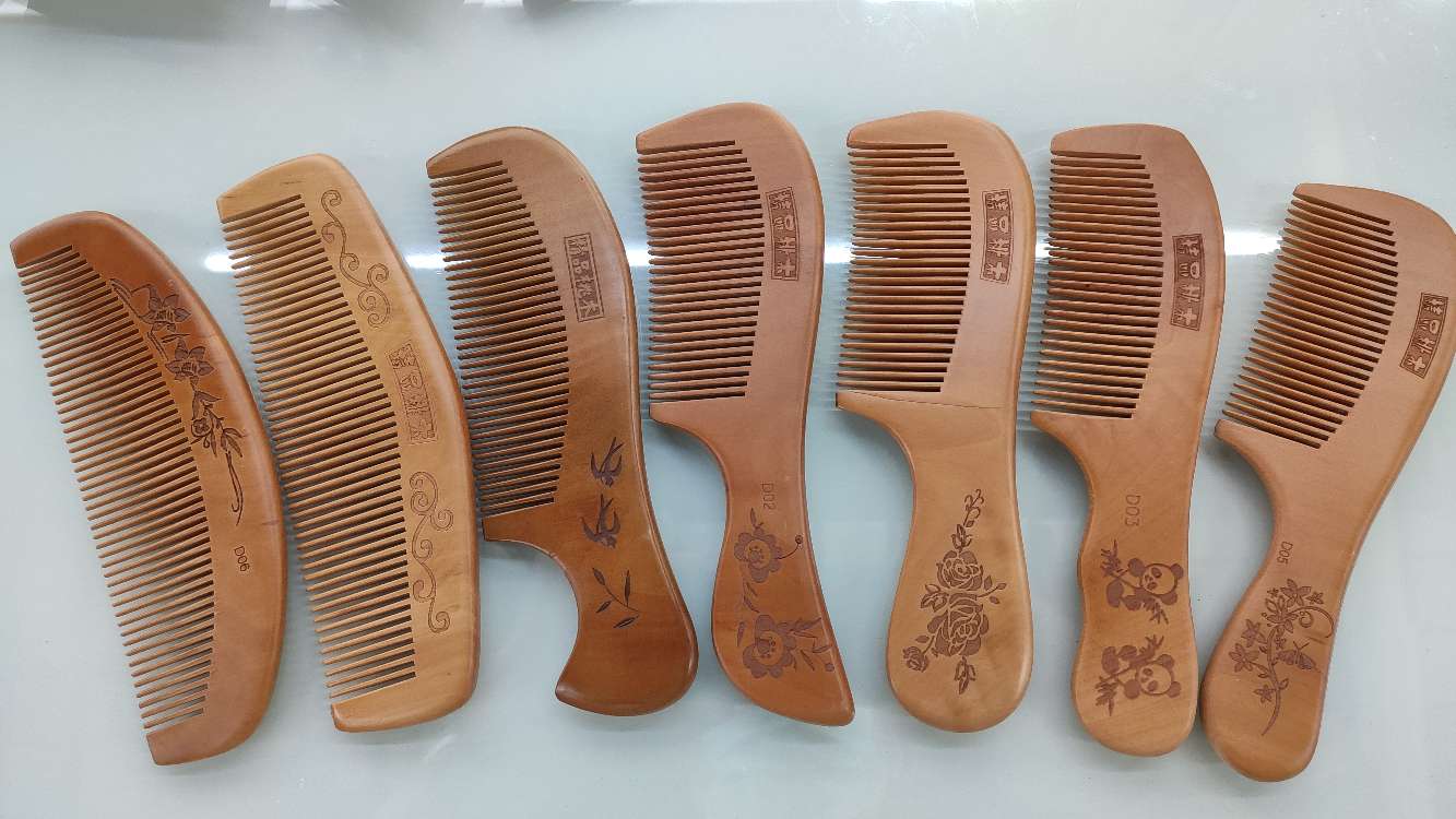 Ai Shangmei Boutique Wood Comb Ai Shangmei Print Boutique Wood Comb Classic Wood Comb Printing Boutique Wood Comb undefined