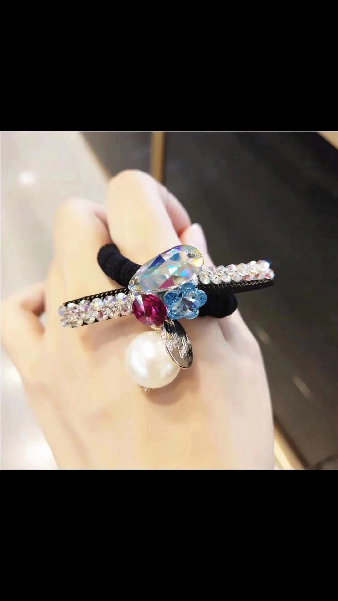 Butterfly Flower jewelry, leather band, chain, leather strip, dot diamond interlocking