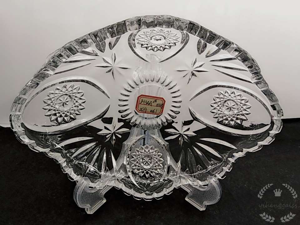 Factory direct sales of lead-free glass oval-shaped fruit platters 13AA Item Picture