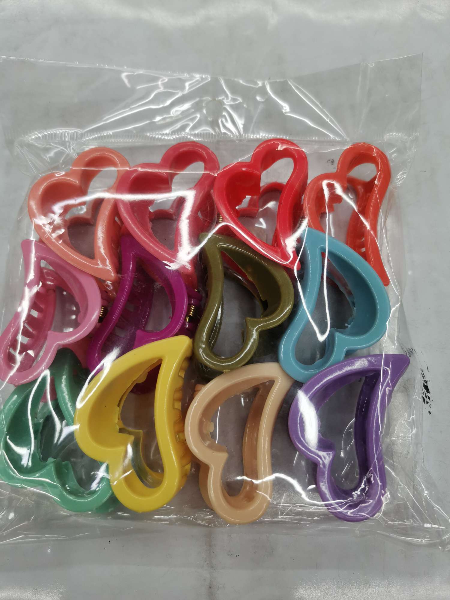 4. Its heart hair clips thumbnail