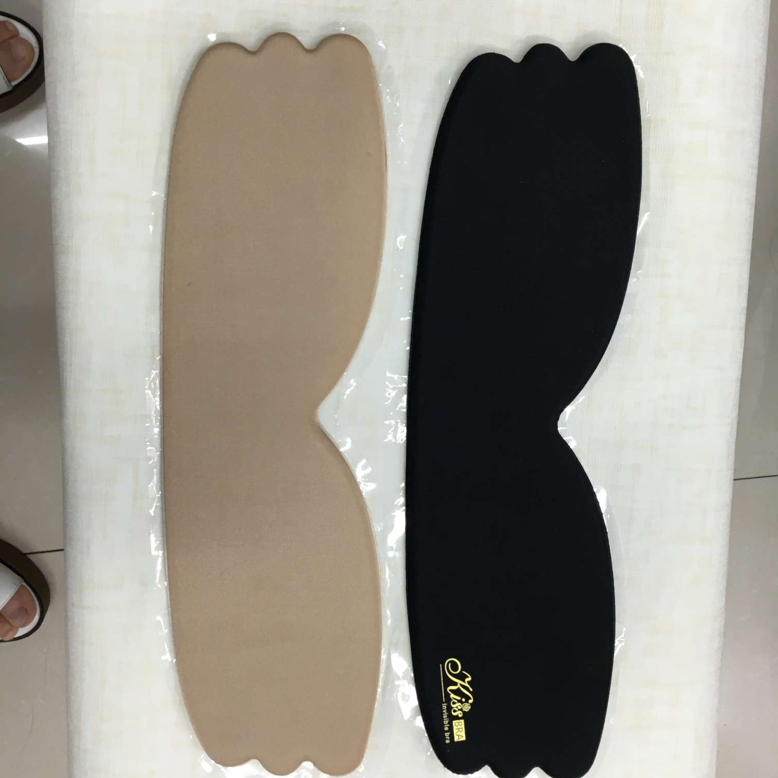 One-shape adhesive one-piece cloth bra, invisible bra, uniform size in black skin, one-piece adhesive bra underwear thumbnail