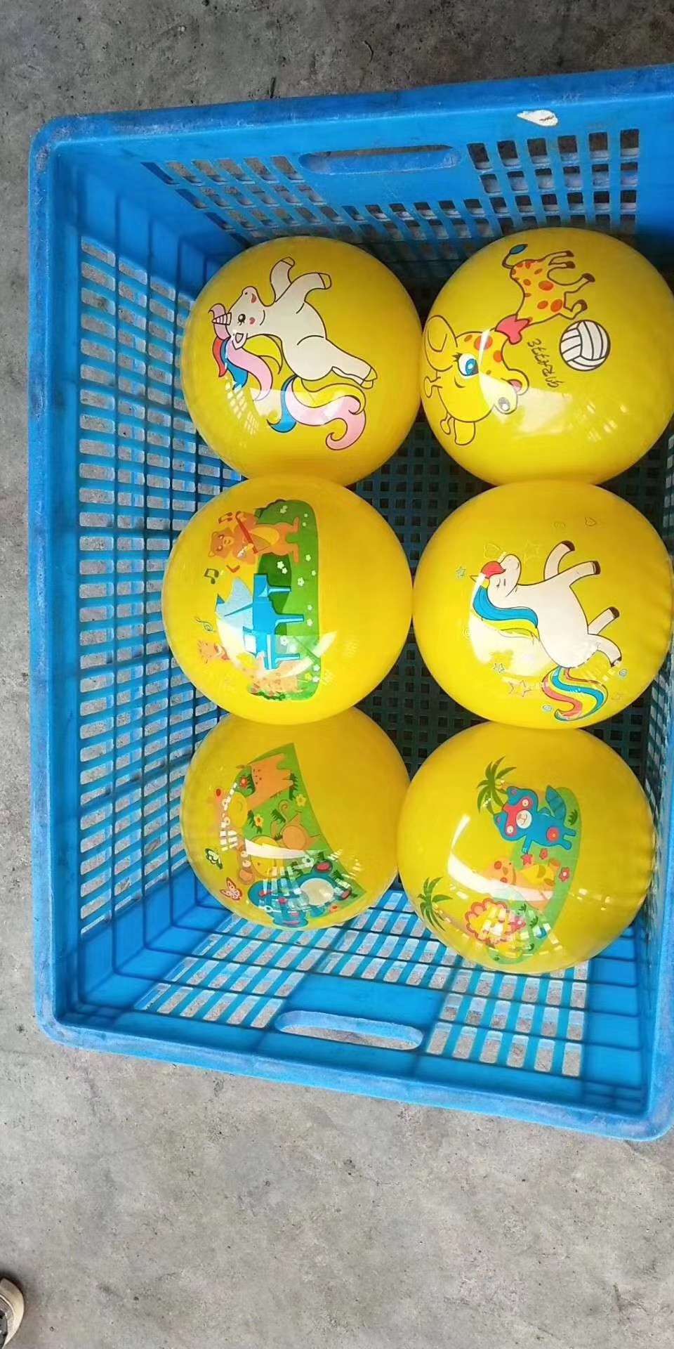 60克加厚的贴标球贴卡通标 数字标各种卡通人物PVC弹力卡通图案混花球详情图7