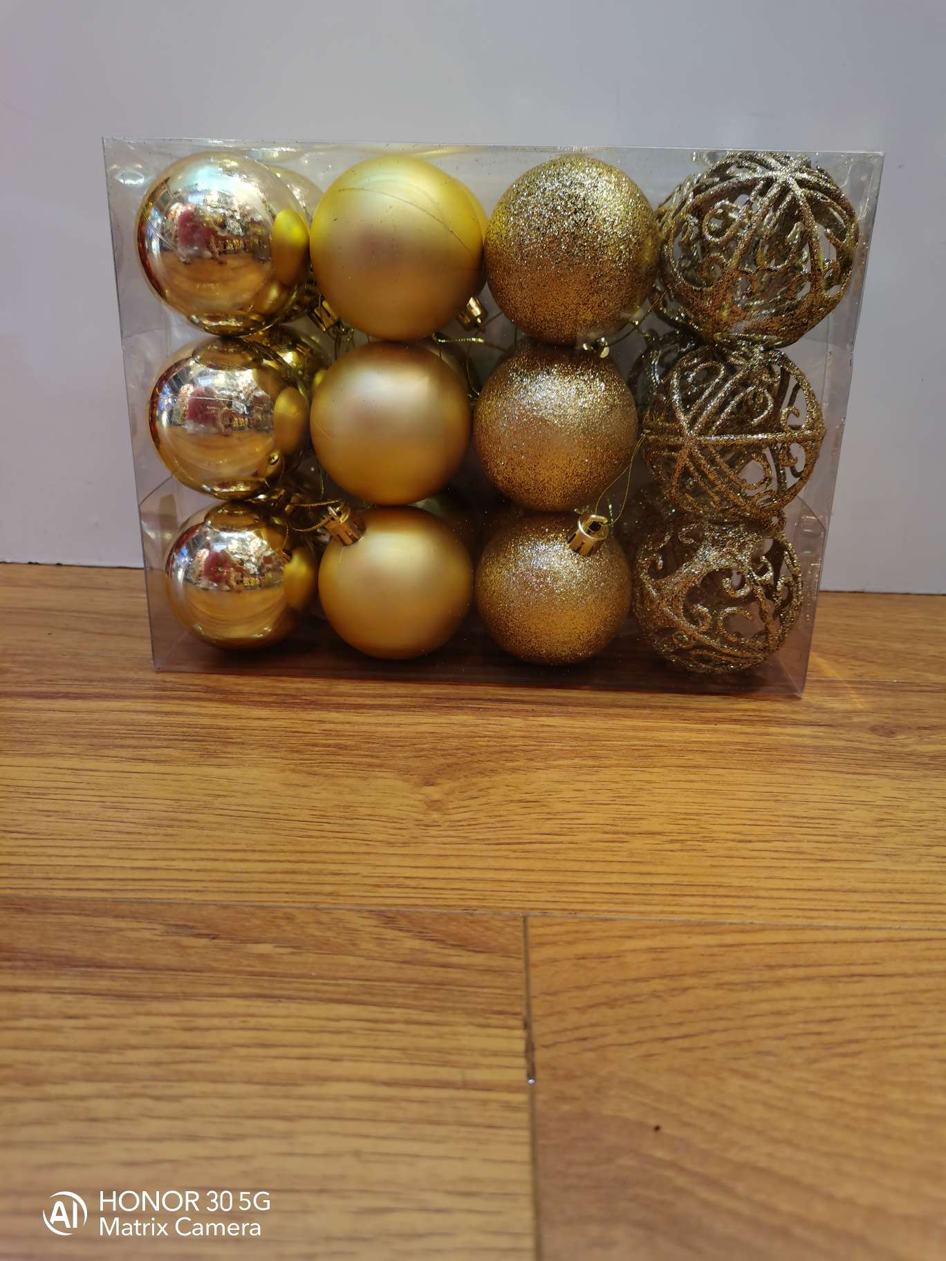 Christmas supplies Christmas tree 🎄 Decorations Christmas hanging ball Painted ball electroplated ball Christmas tree pendant details Picture