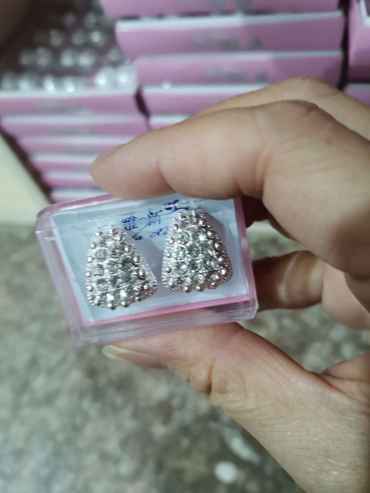 Elegant ear clip