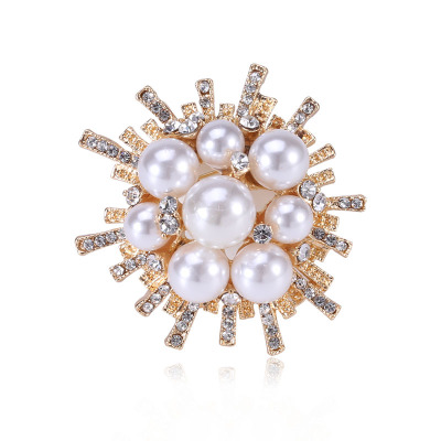 The new cross-border hot-selling alloy rhinestone pearl Sunflower brooch temperament all kinds of clothing accessories pin corsage