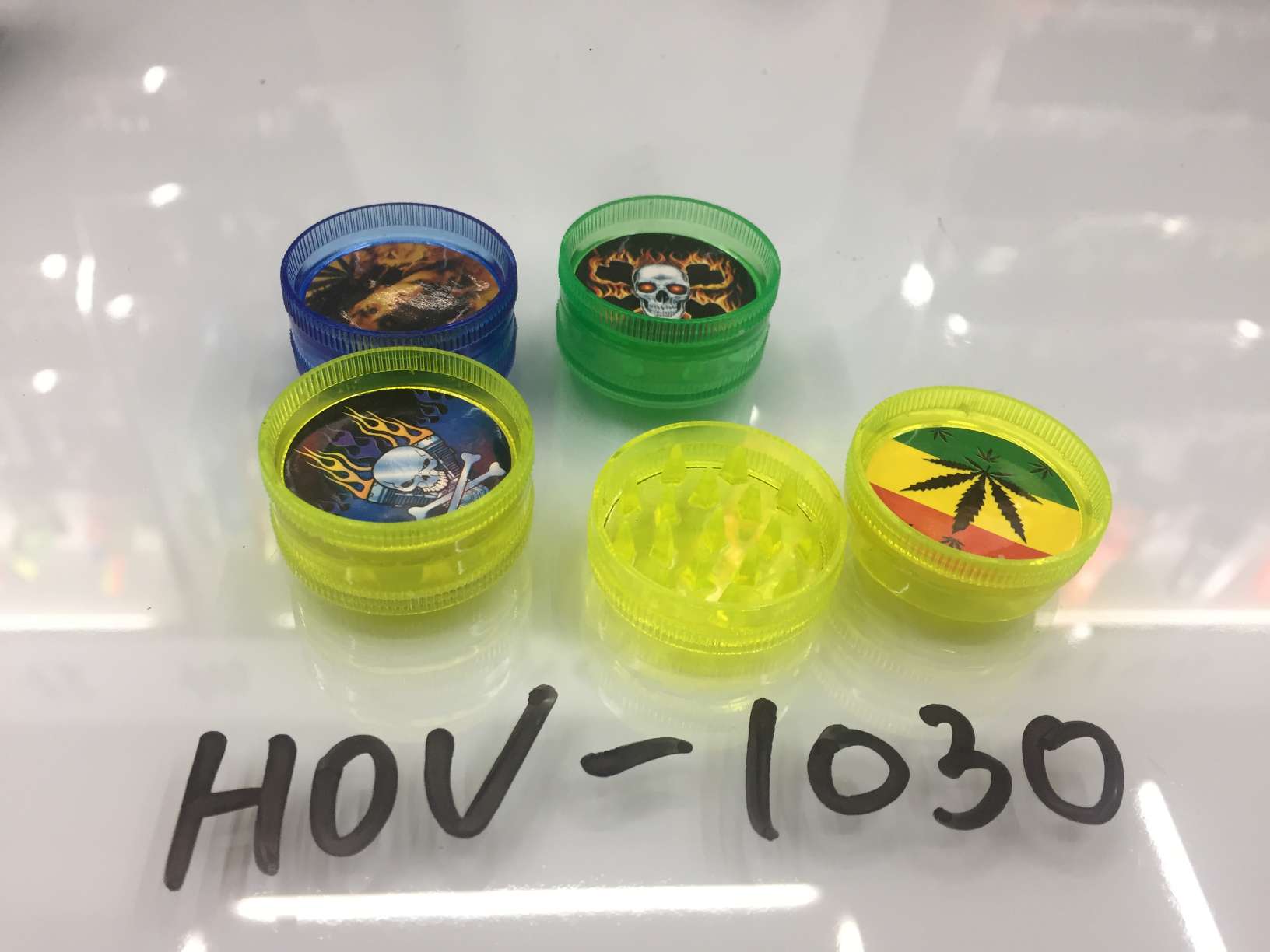 M003迷你贴纸塑料磨烟器 直径30mm 一件960个起做
