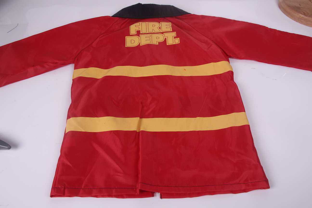 童表演服实物图