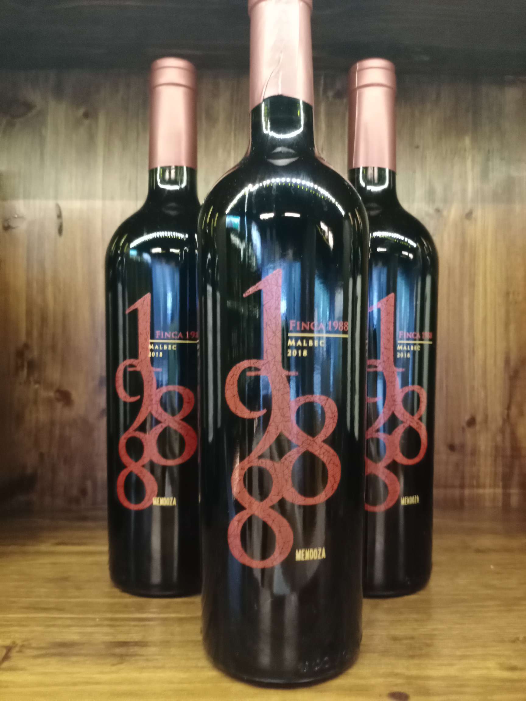 1988 Manor Mabek Dry Red Wine Item Picture