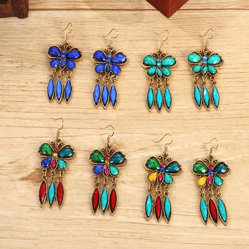 Retro style earrings Specification image