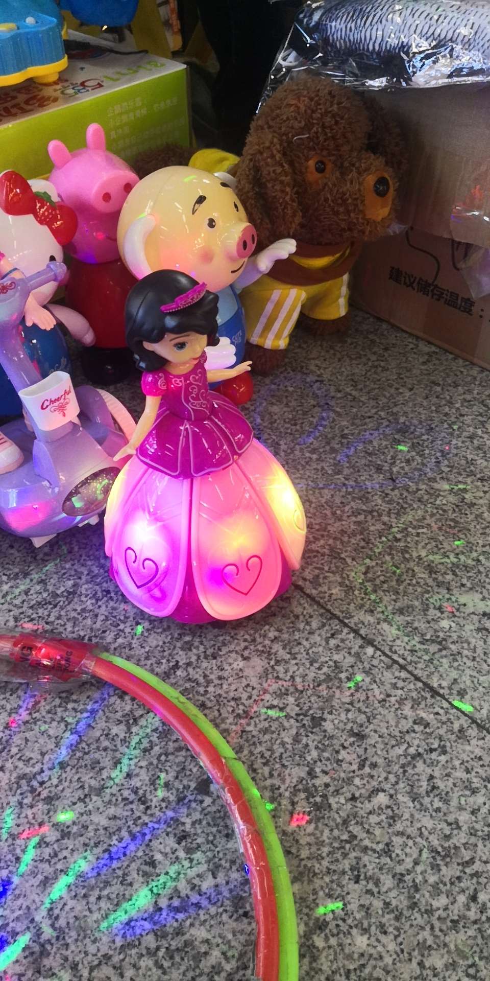 会跳舞旋转电动带音乐音乐娃娃儿童抖音6男孩1-2-3岁小娃娃