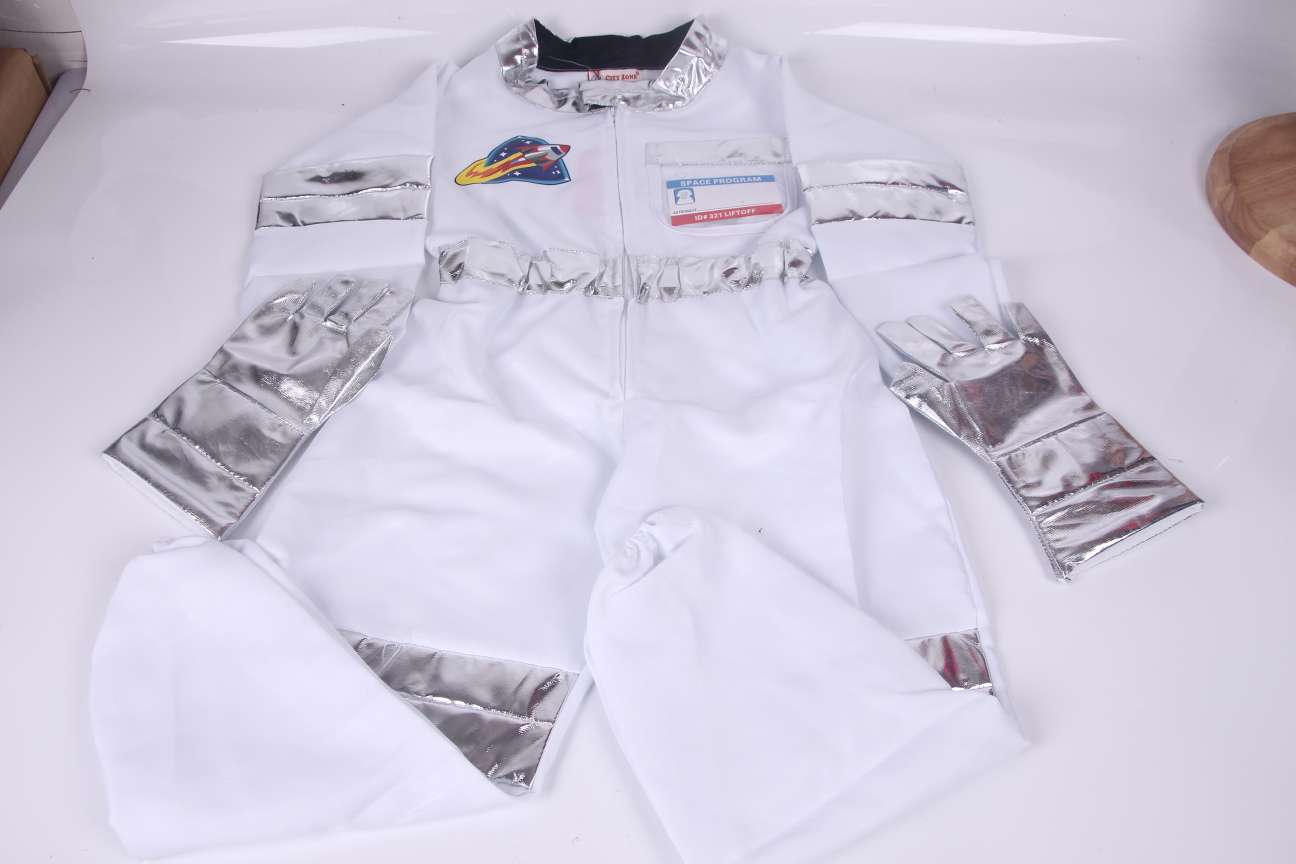 童表演服实物图