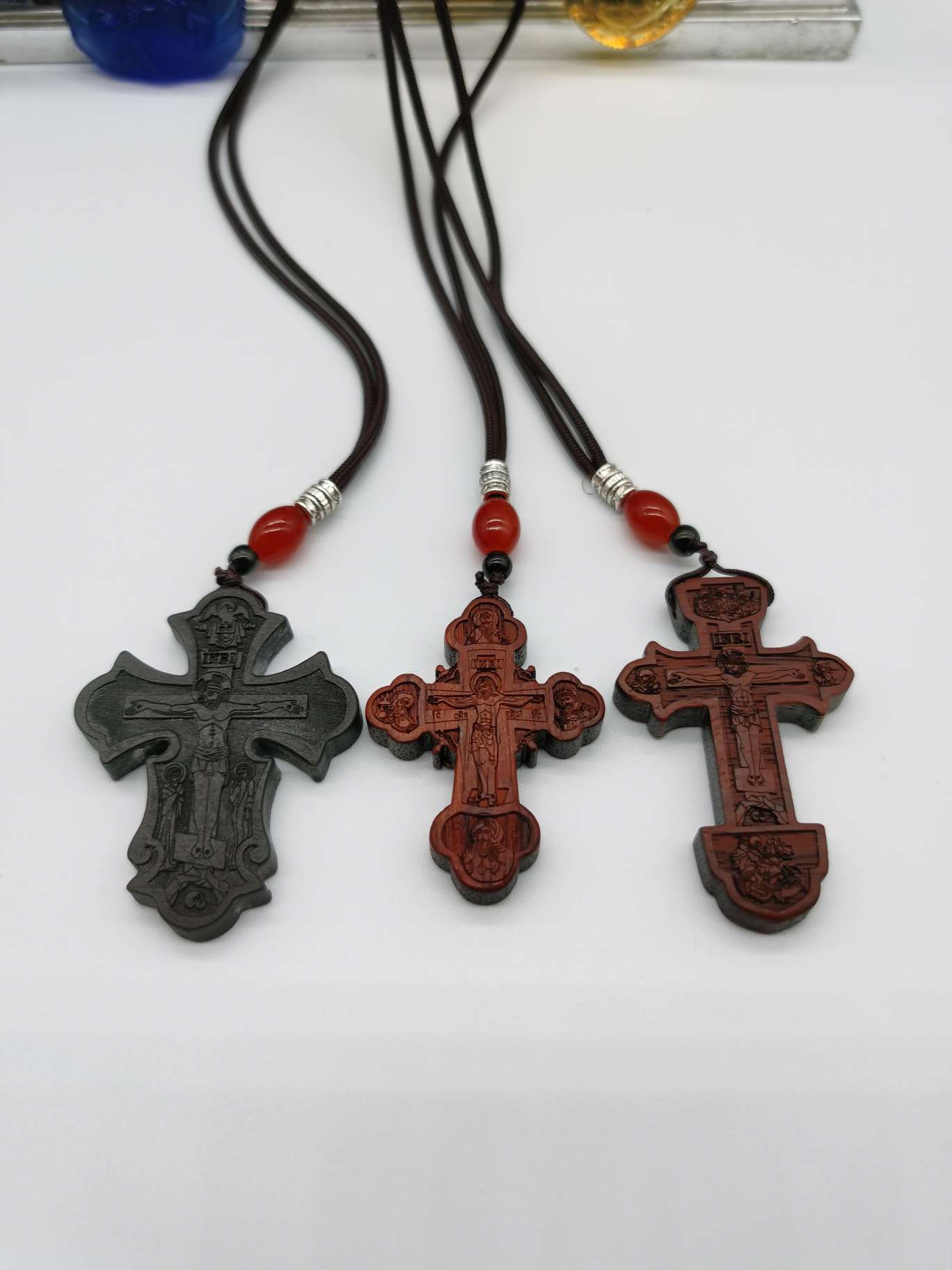 Wooden cross pendant Specification image
