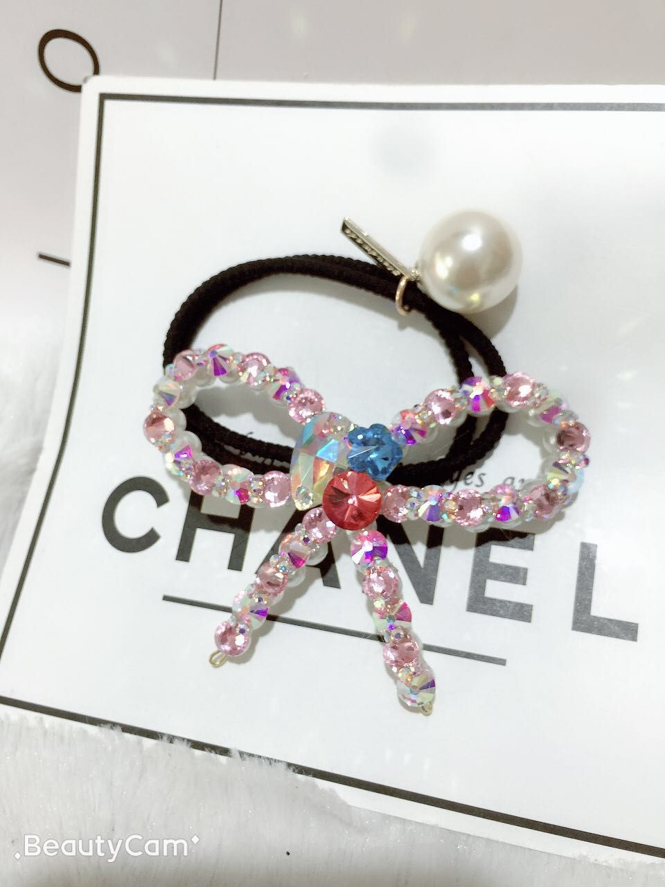 Butterfly Flower jewelry with a pressed bow and dot diamond