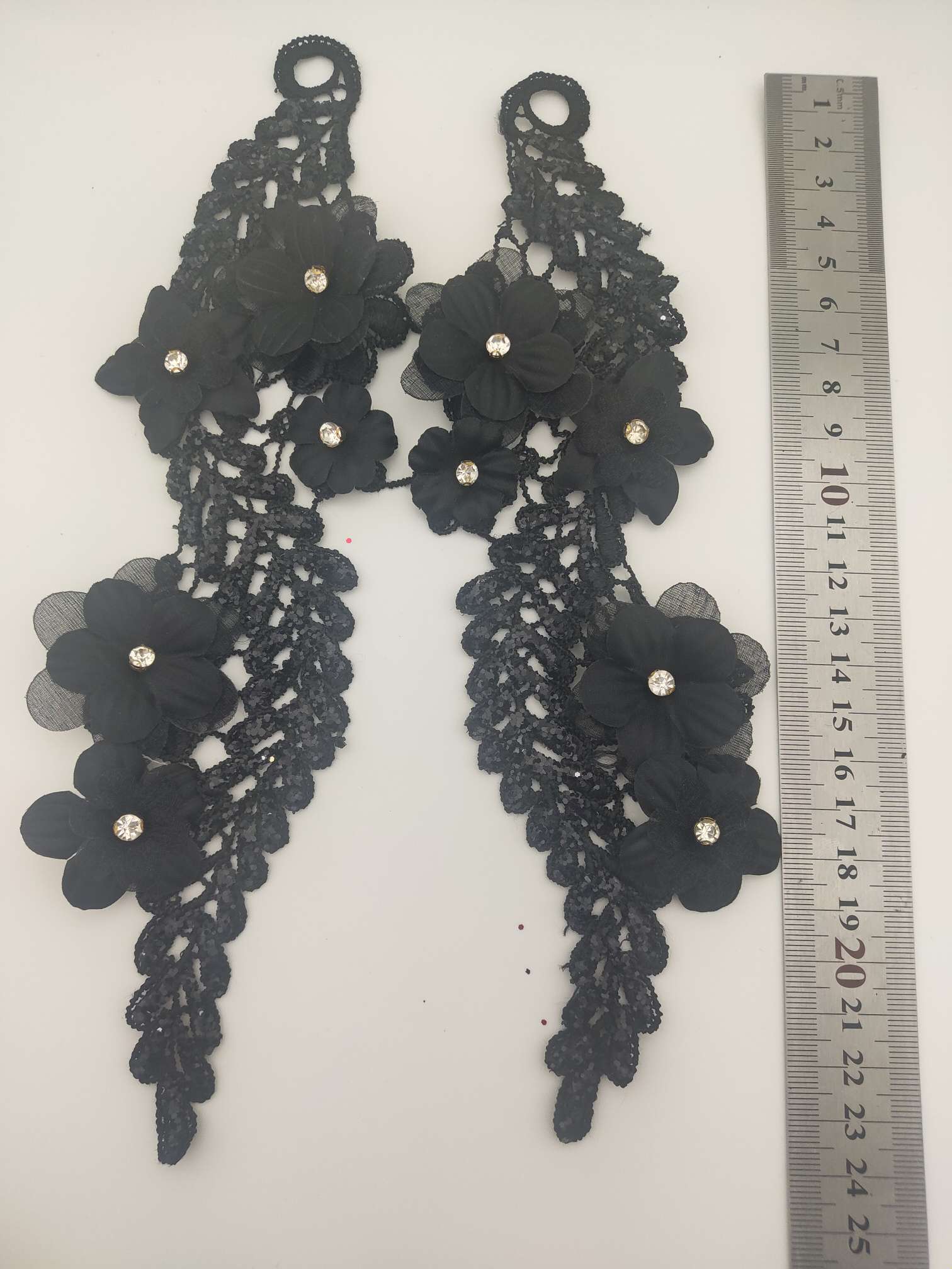 Polyester double-flower hand-stitched beaded flower clothing accessories, DIY decal and powder spraying, gold powder collar flower wedding dress and evening gown decoration 1-17 Item Picture