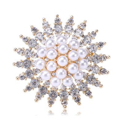 Hot-selling high-end brooch brand fashion pearl diamond corsage sunflower clothes accessories manufacturers direct sales