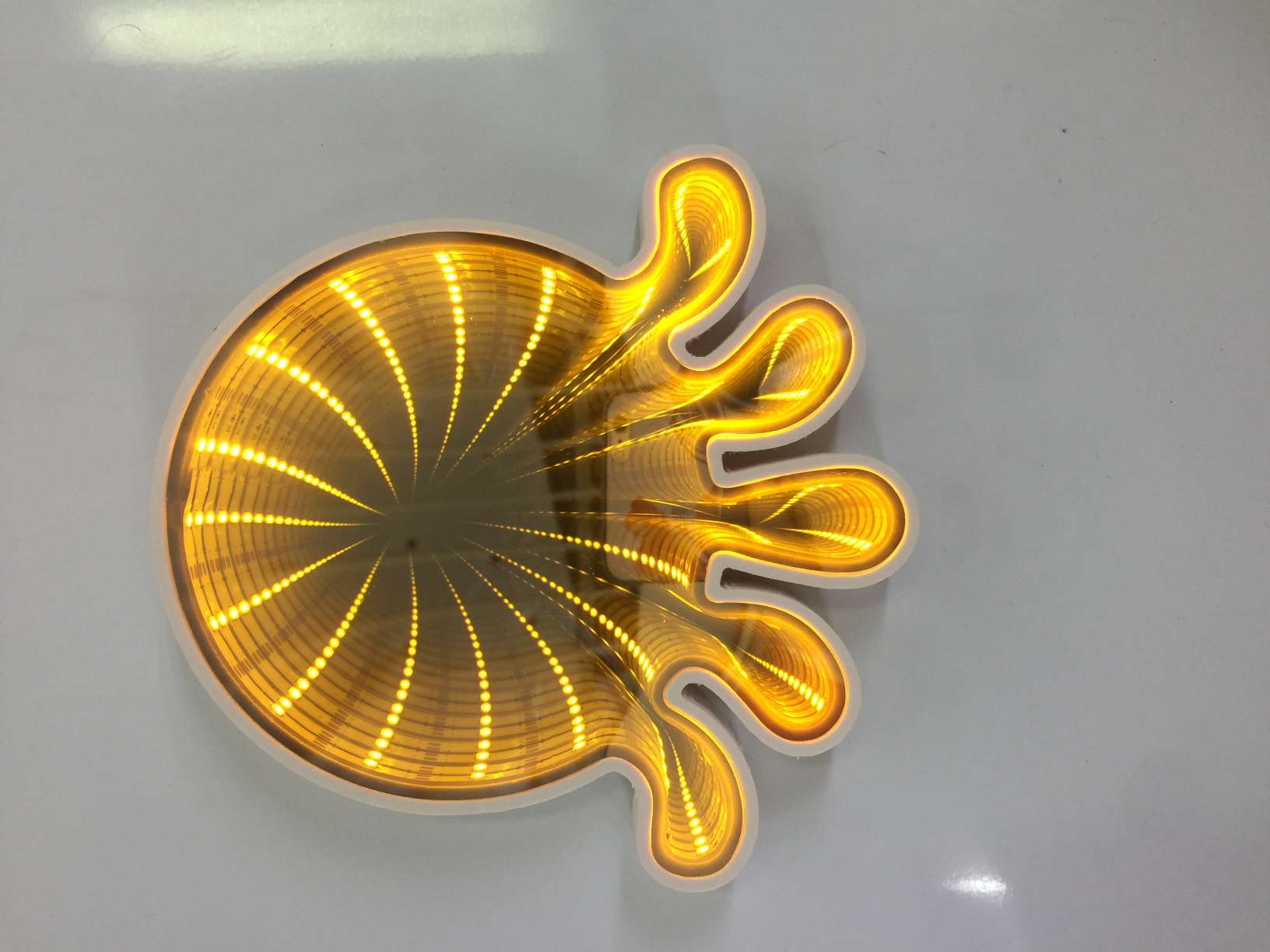 灯/小夜灯/装饰灯白底实物图