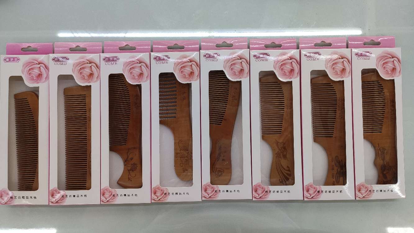 Love shang Mei auspicious wooden comb love Shang Mei powder box packing auspicious wooden comb fine powder box packing