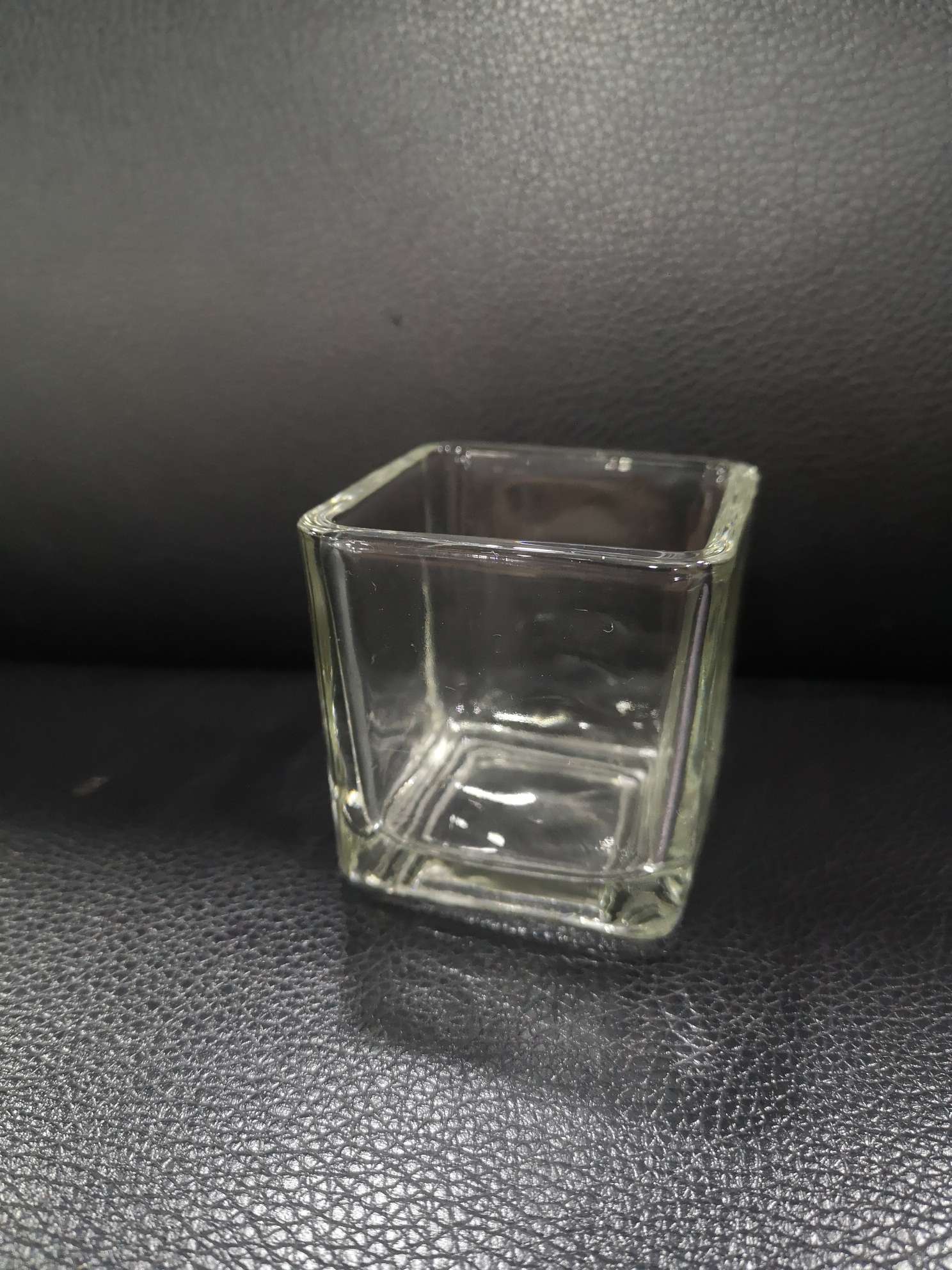 方形酒杯