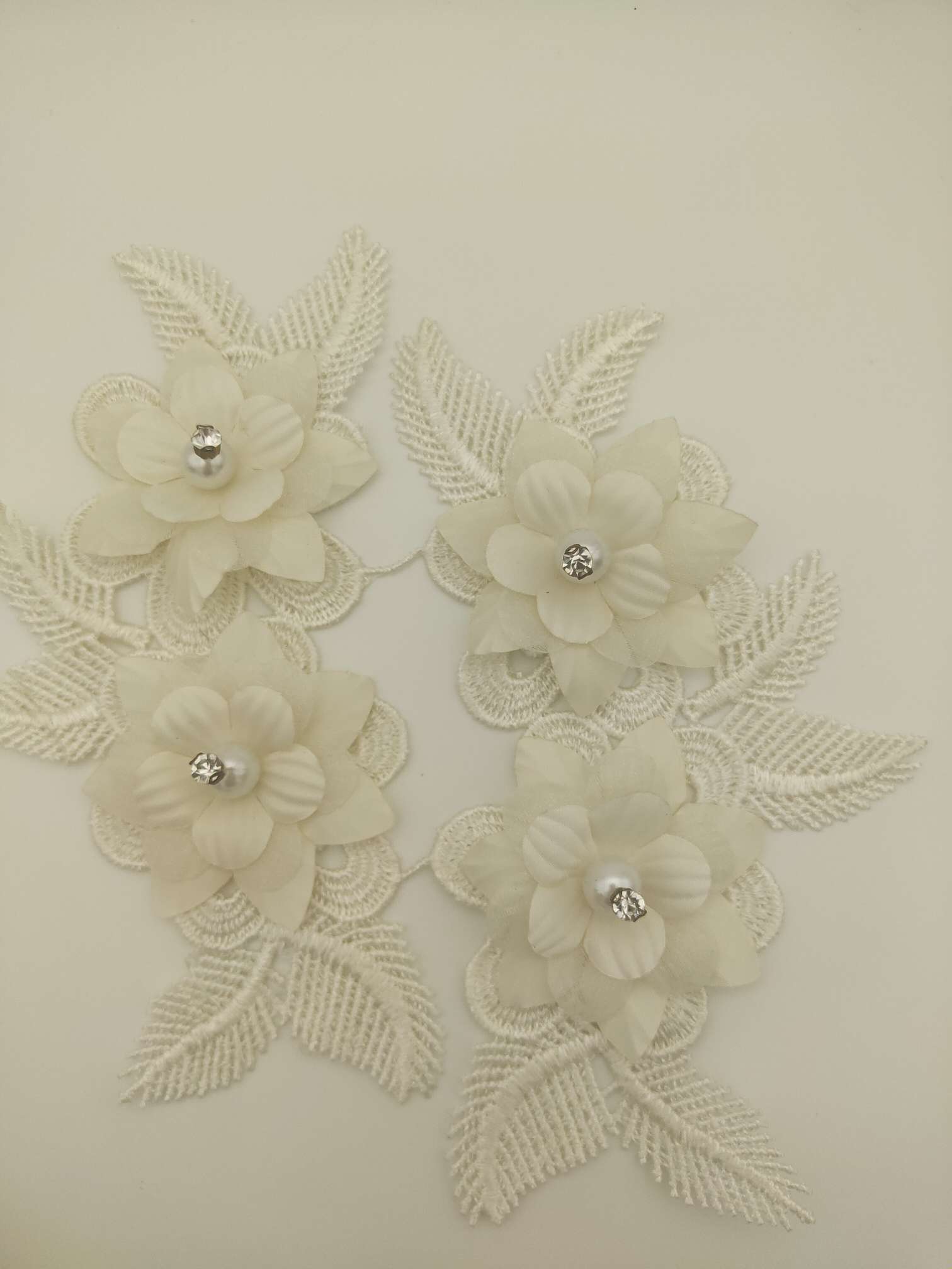 Polyester-polyester double-flower hand-stitched beaded flower clothing accessories, DIY collar flower wedding dress decoration 1-15 Specification image