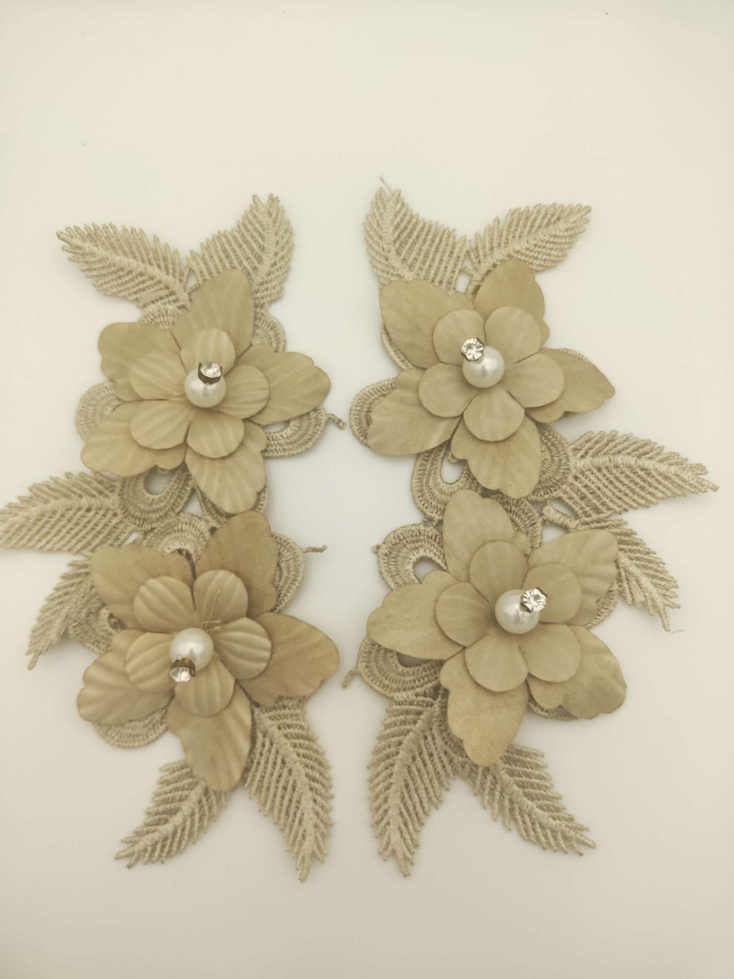 Polyester-polyester double-flower hand-stitched beaded flower clothing accessories, DIY collar flower wedding dress decoration 1-16 undefined