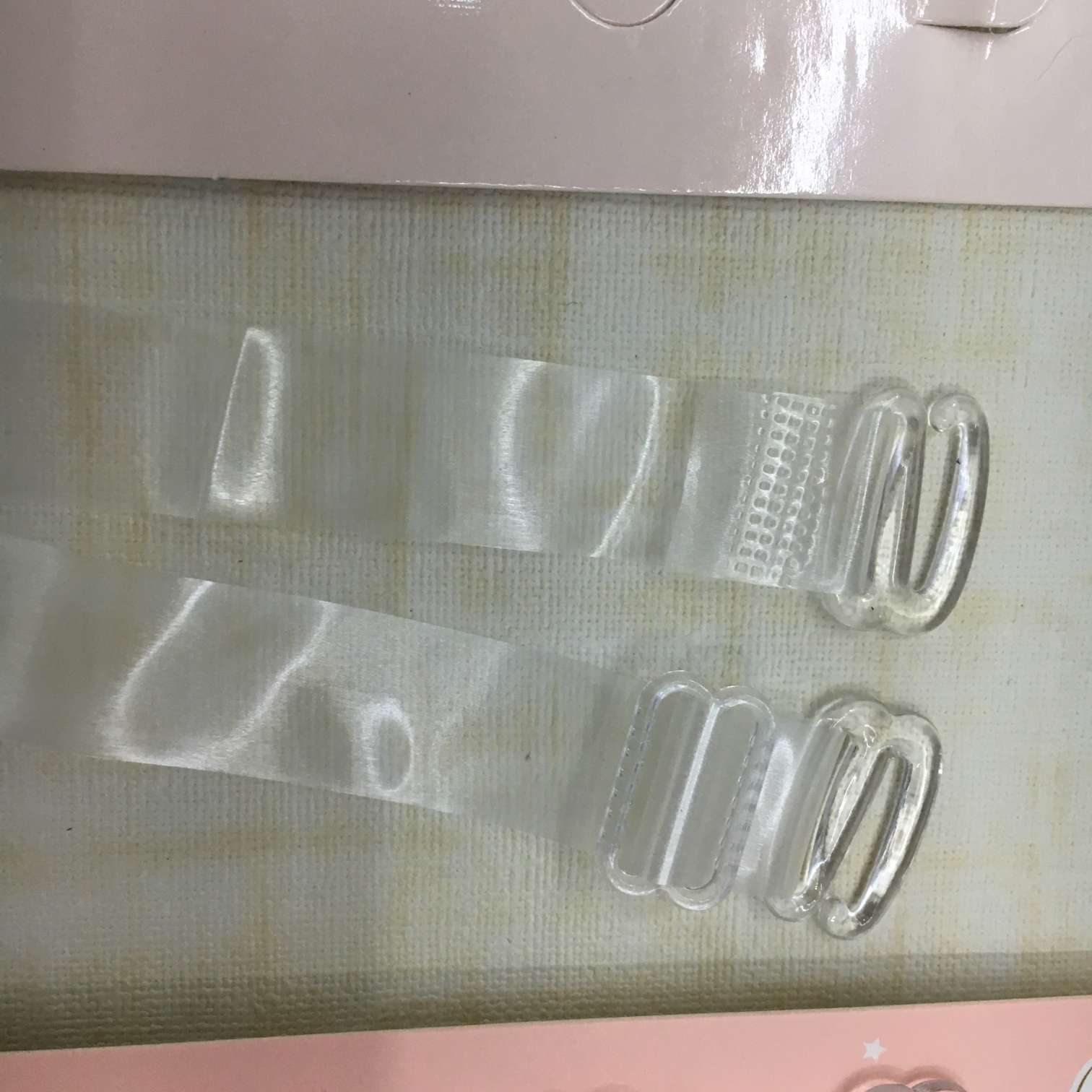 Bra underwear invisible shoulder strap transparent frosted shoulder strap plastic buckle shoulder strap 1.5cm wide paper card packaging Specification drawing