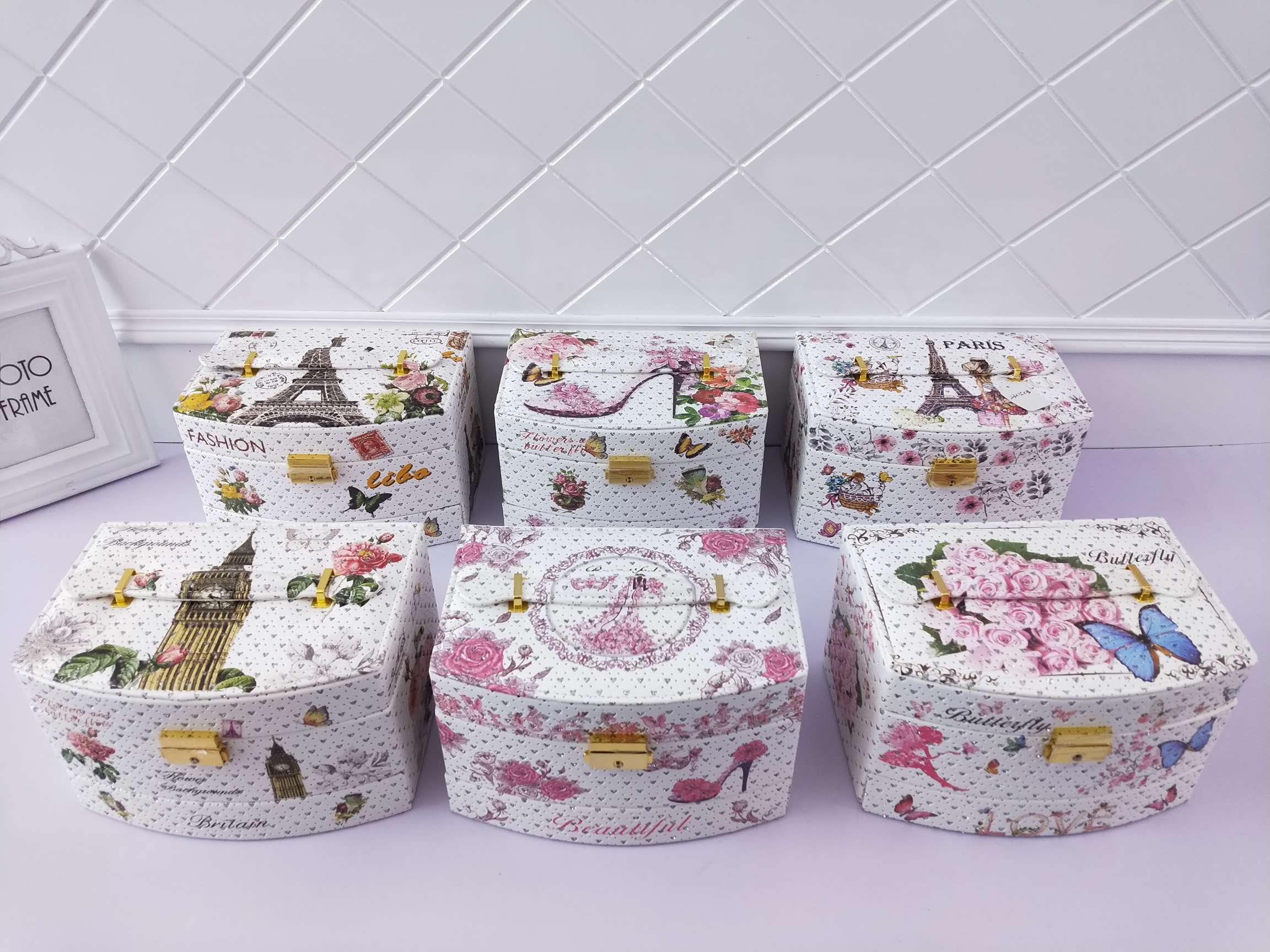 Jinqi Jewelry Box Ring Stud Necklace Box Classic multi-layer British-style jewelry packaging box Z016