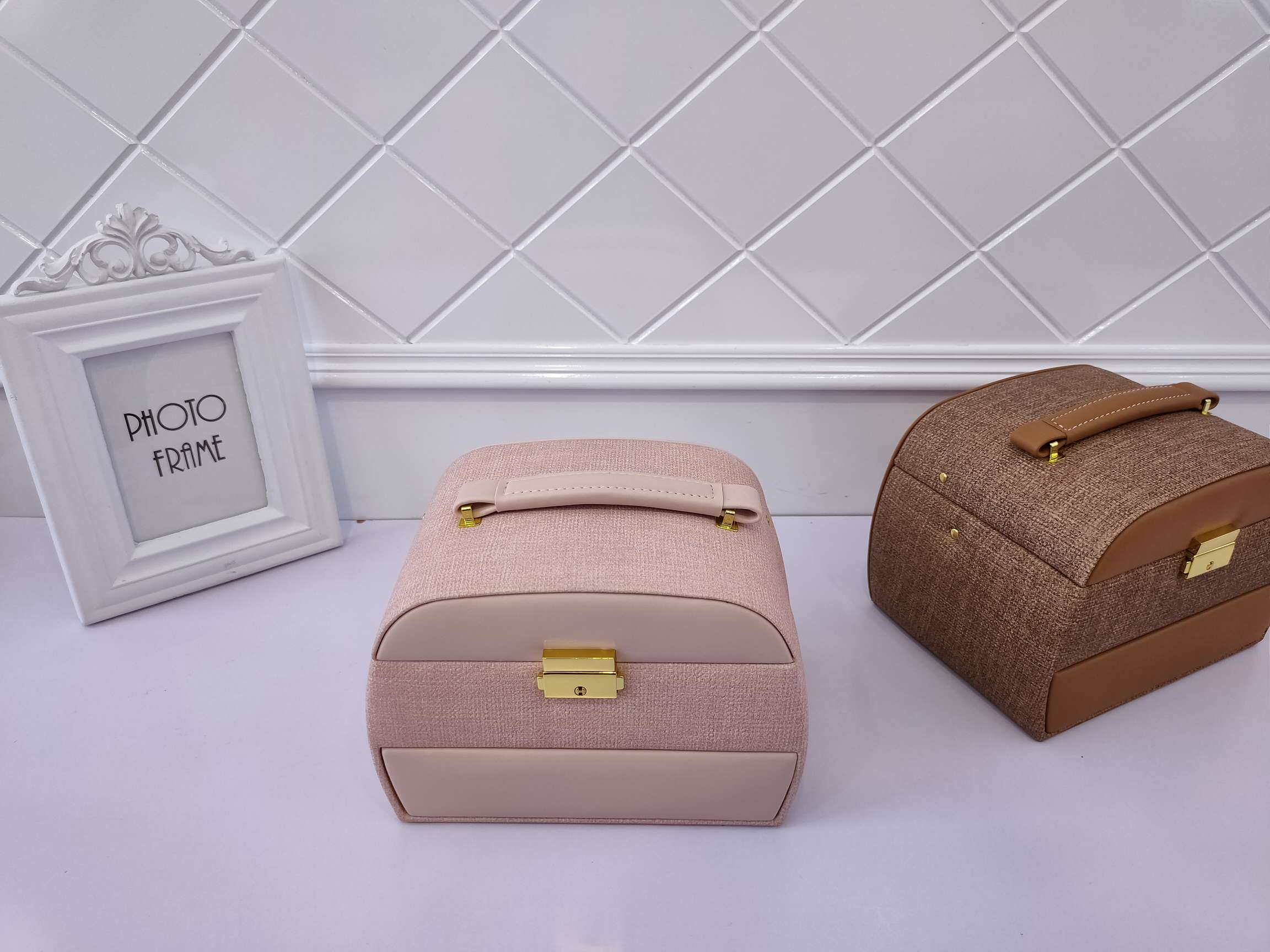 Jinqi Jewelry Box European High Leather Stud Ring Necklace Jewelry Box Accessory Display Box 2020 New Product YM058 Item Picture